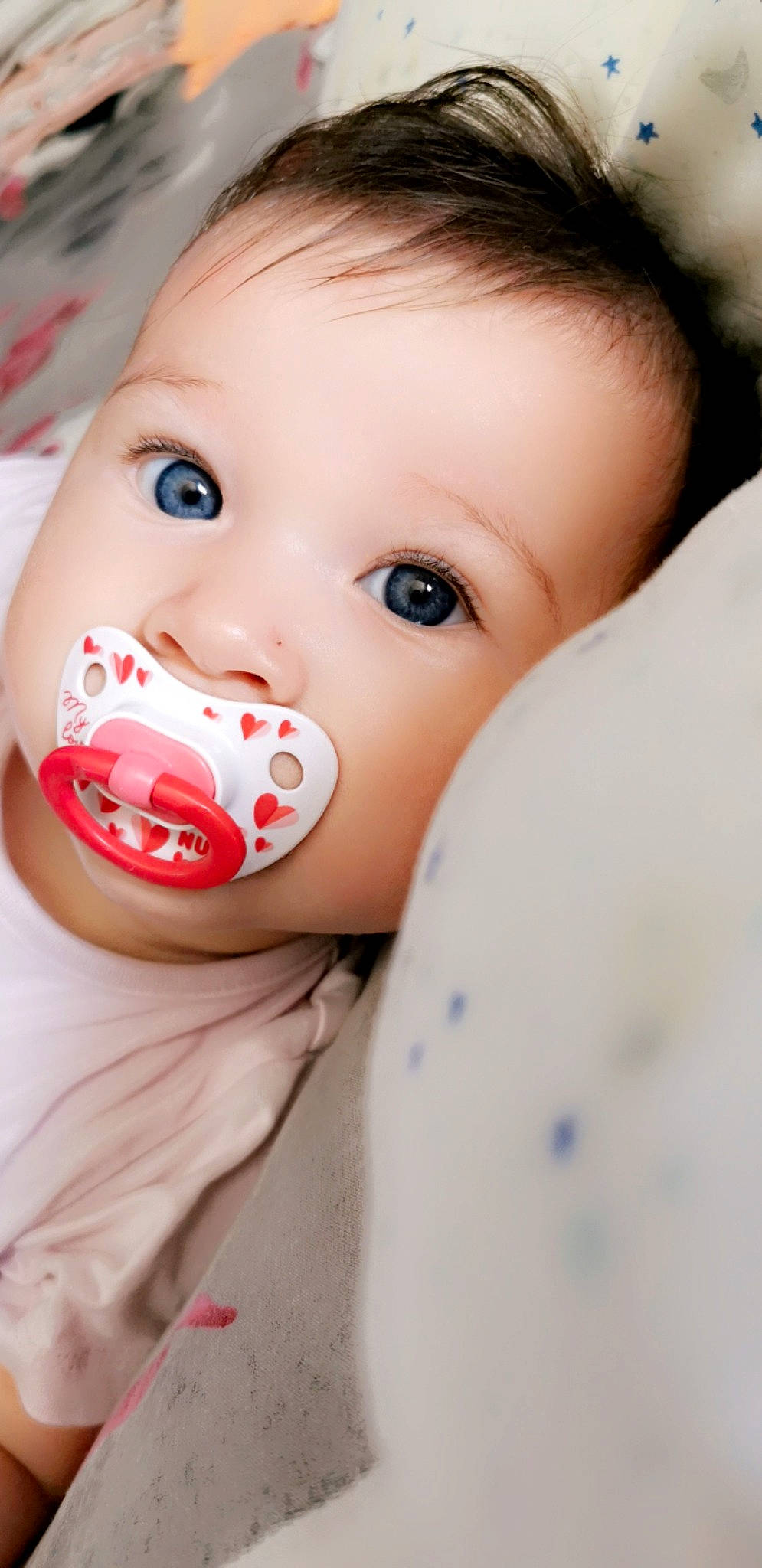 Evana participe au concours pour gagner de l'argent avec cette photo : baby, baby_toddler_clothing, cheek, child, chin, eyebrow, eyelash, face, flash_photography, forehead, happy, iris, lip, mouth, neck, no_expression, nose, person, skin, smile