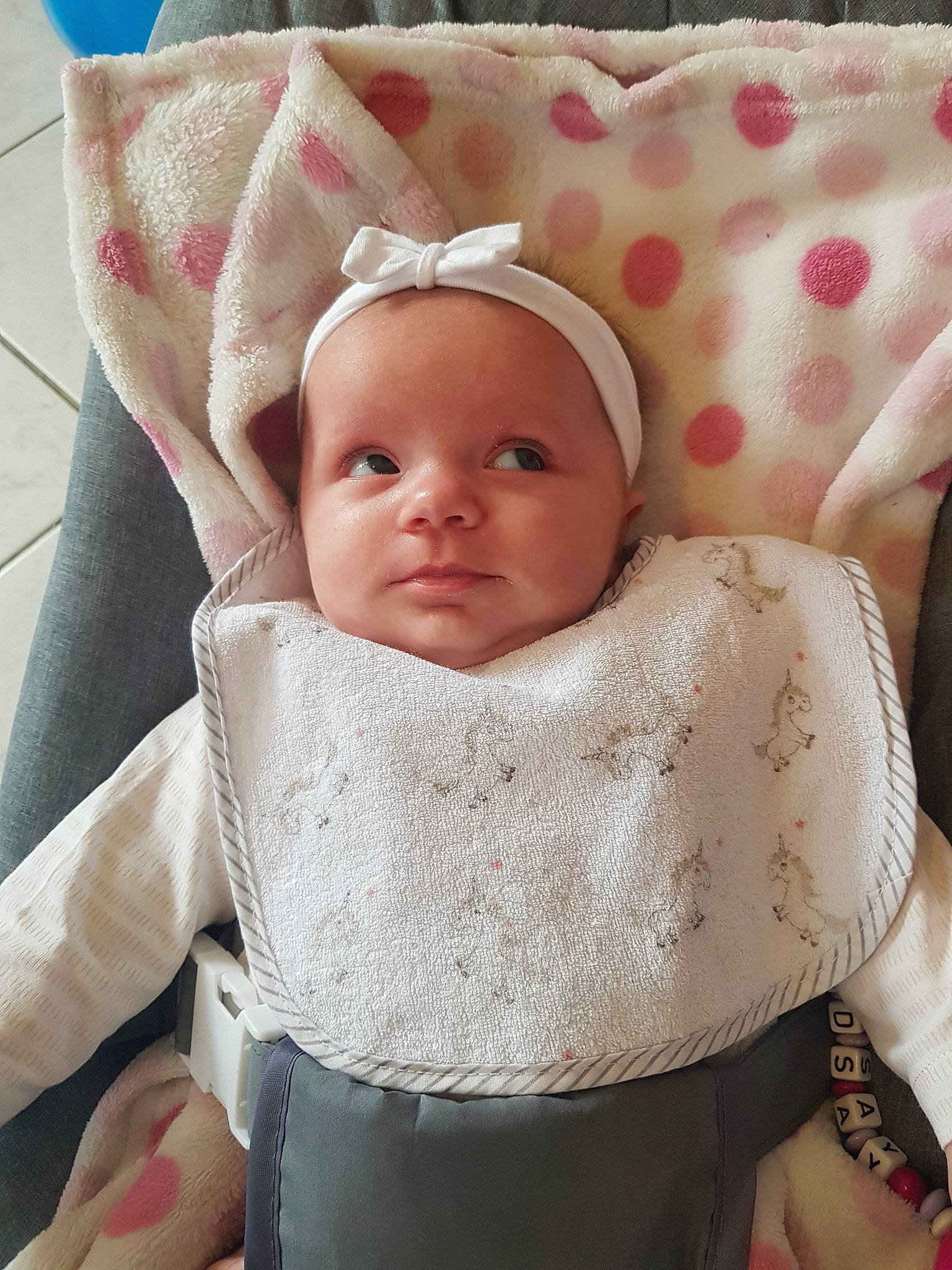 Lindsay participe au concours pour gagner de l'argent avec cette photo : baby, baby_products, child, head, linens, person, pink, product, skin, toddler