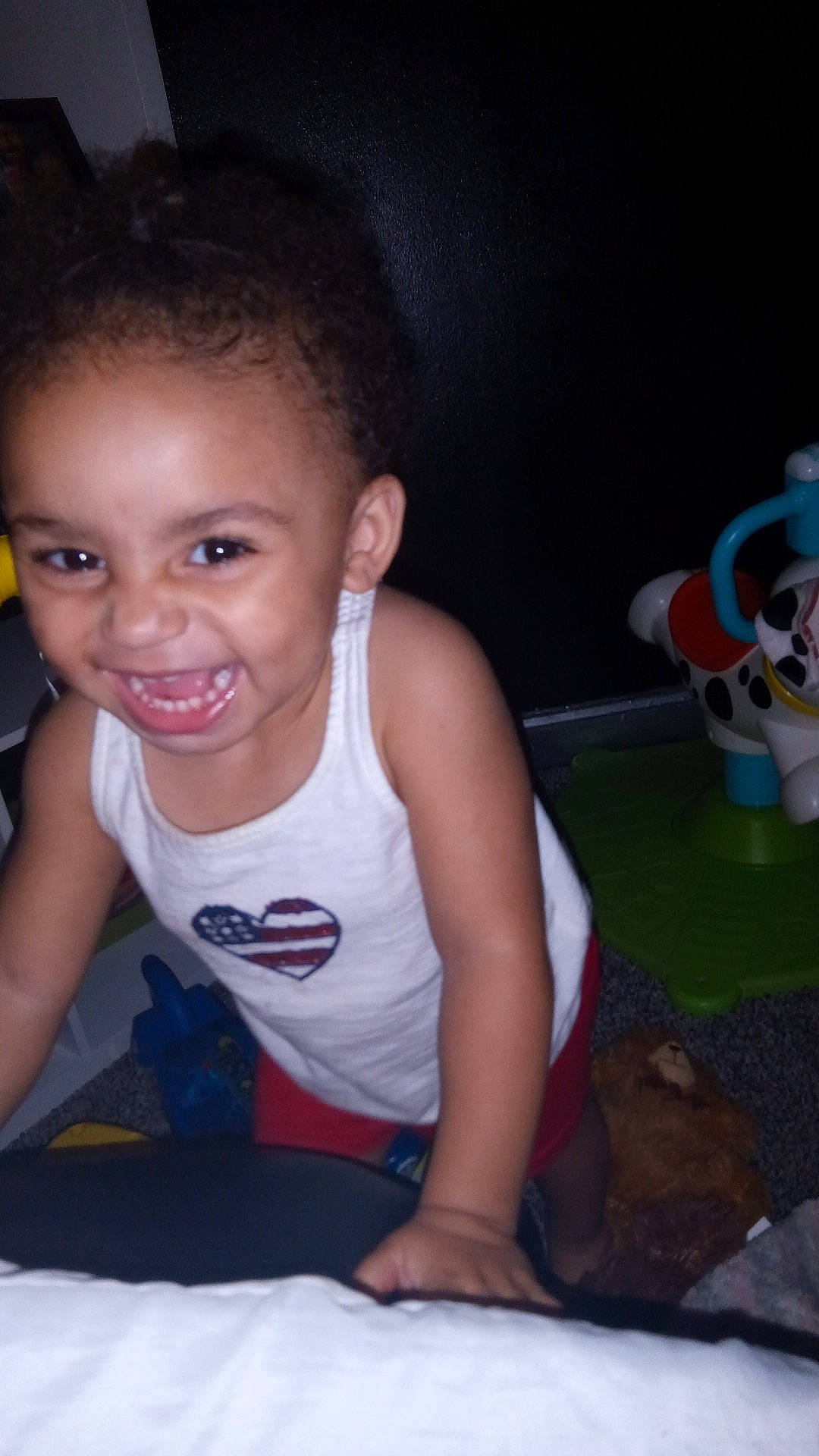 Shyne is registered to the contest to win money with this photo: arm, black, cheek, chin, cool, elbow, eyebrow, facial_expression, finger, flash_photography, hairstyle, happy, iris, joint, joy, leg, mouth, neck, organ, person