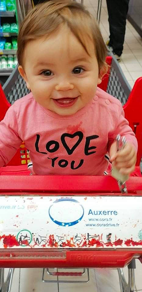 Thalia a rejoint le concours — aidez-le/la à gagner de superbes lots ! baby, baby_toddler_clothing, beauty, cheek, child, event, facial_expression, finger, fun, happy, human, joy, organ, person, photograph, pink, product, skin, smile, snapshot