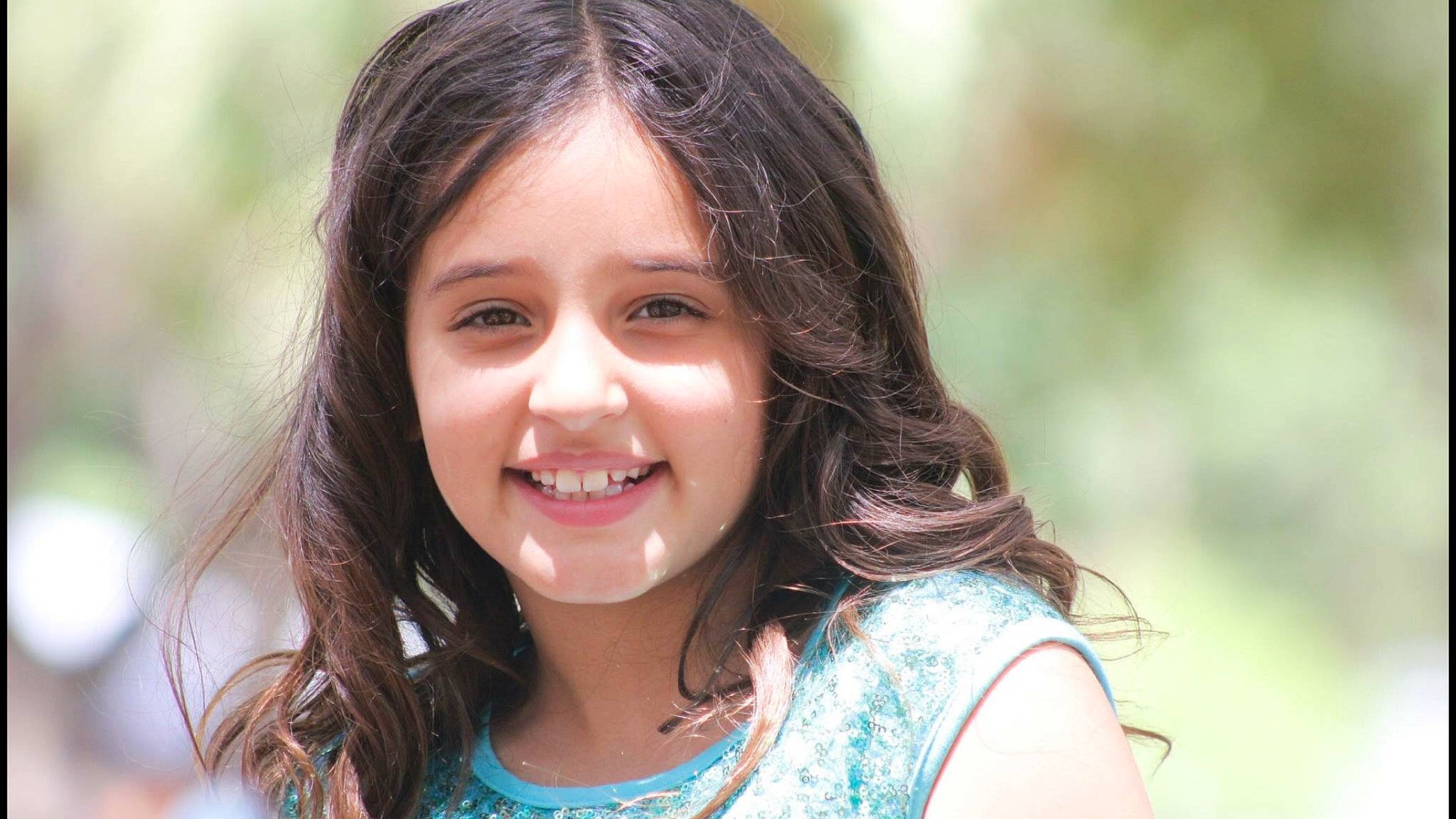 Khloe is registered to the contest to win money with this photo: beauty, cheek, child, chin, close_up, eye, face, facial_expression, forehead, fun, hair, hairstyle, happy, head, joy, lady, lip, nose, people, person