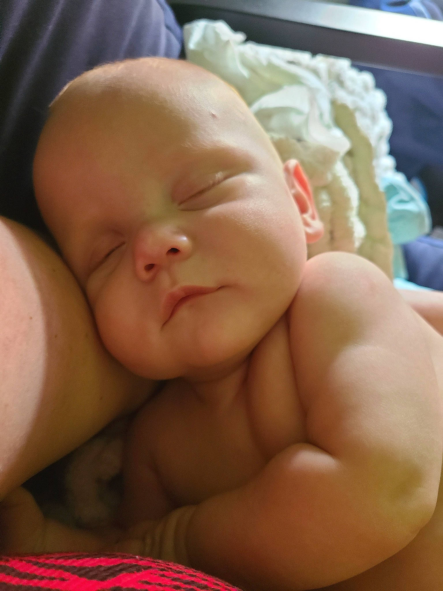 Onyx is registered to the contest to win money with this photo: abdomen, arm, baby, baby_sleeping, cheek, chest, chin, comfort, eye, eyebrow, eyelash, finger, gesture, human_body, lip, mouth, nose, person, skin, thumb