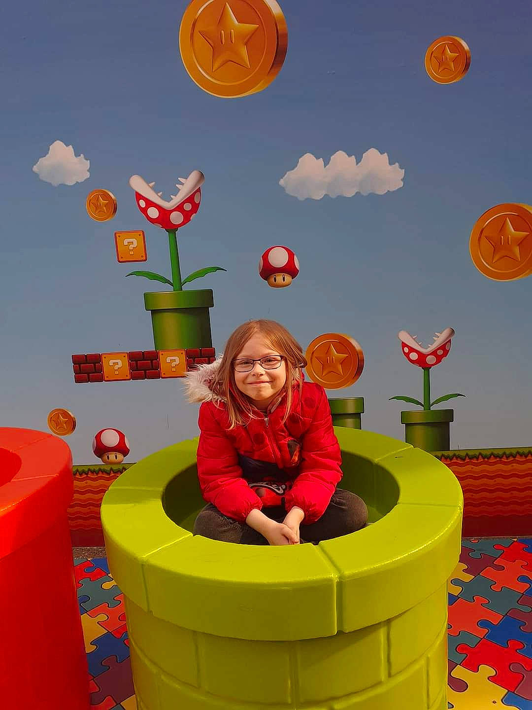 Lènna a rejoint le concours — aidez-le/la à gagner de superbes lots ! art, balloon, child, circle, cloud, design, event, fun, grass, happy, illustration, joy, leisure, nature, people_in_nature, person, plant, product, room, sky