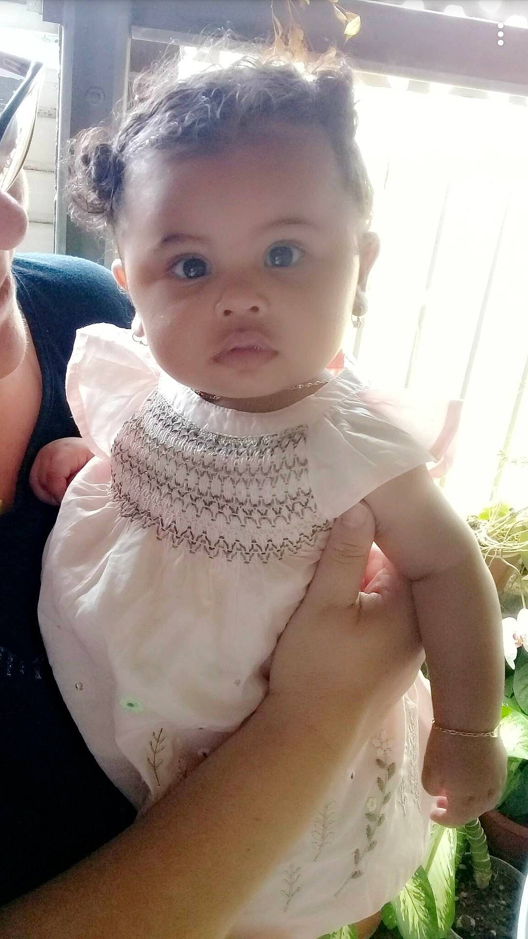 Maëlys a rejoint le concours — aidez-le/la à gagner de superbes lots ! abdomen, cheek, child, day, girl, hair, head, human_hair_color, infant, iris, neck, person, skin, textile, toddler, trunk