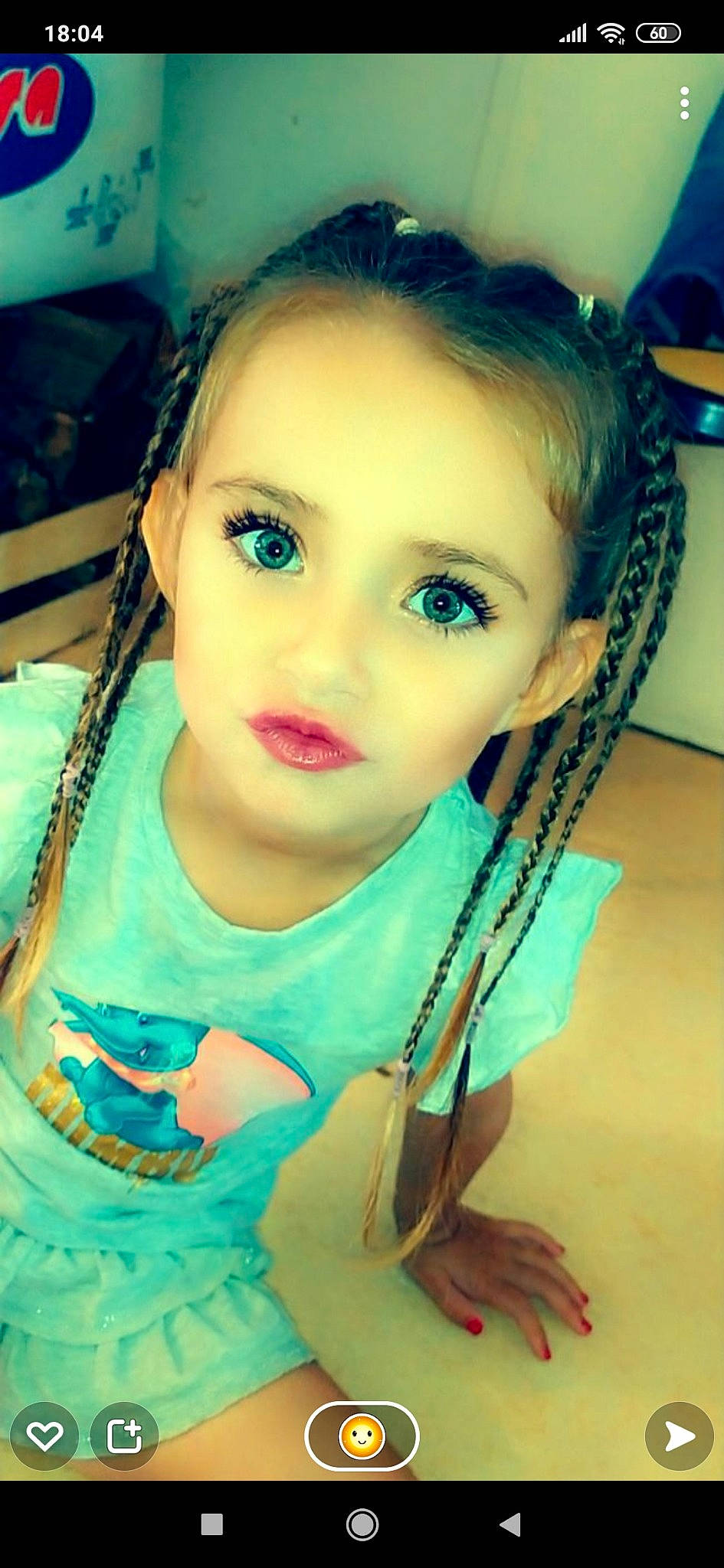 Shannone a rejoint le concours — aidez-le/la à gagner de superbes lots ! azure, blue, cheek, chin, dress, eye, eyebrow, eyelash, face, facial_expression, forehead, hair, head, lip, mouth, neck, nose, person, shoulder, skin