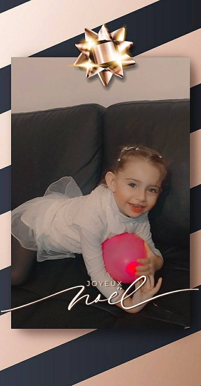 Shannone participe au concours pour gagner de l'argent avec cette photo : ball, beauty, carmine, ceiling_fan, child, cross, design, flooring, font, fun, happy, joy, lighting, magenta, material_property, mechanical_fan, person, picture_frame, room, smile