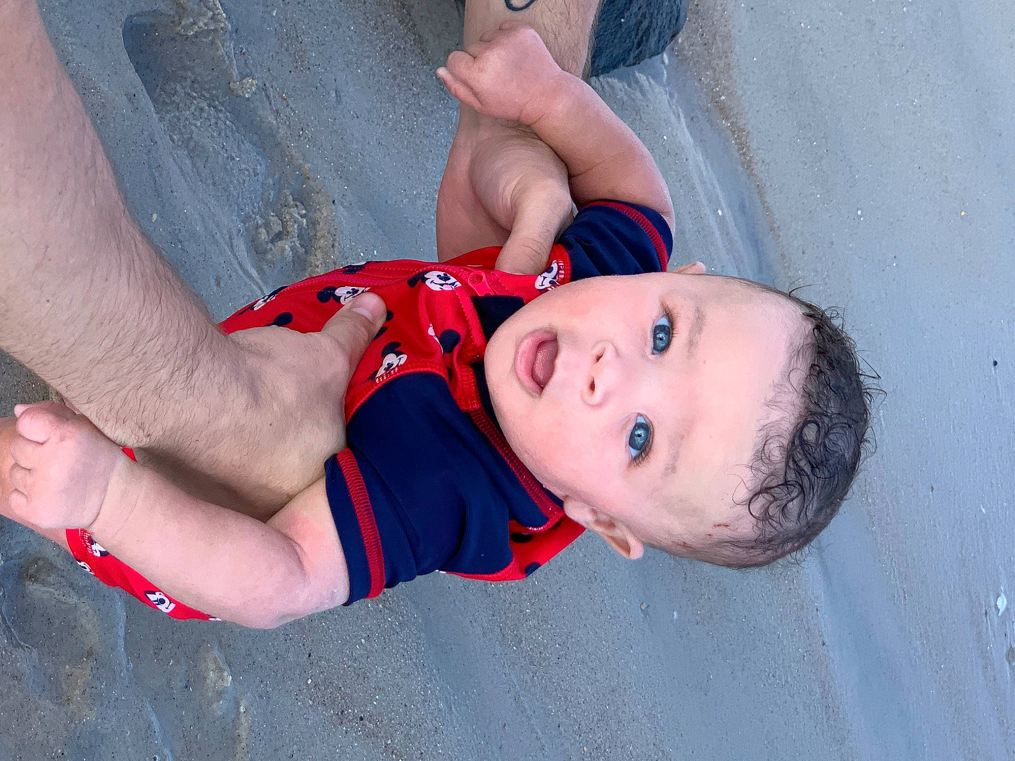 Xayvian is registered to the contest to win money with this photo: arm, joint, leg, muscle, person