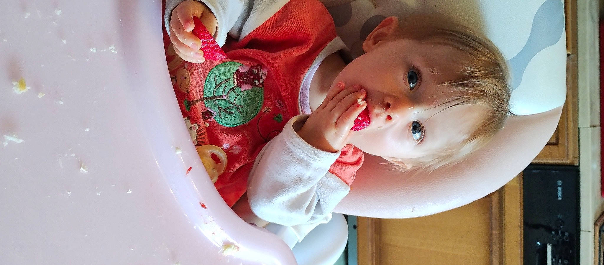 Shanna participe au concours pour gagner de l'argent avec cette photo : baby, baby_toddler_clothing, chair, cheek, child, dress, eyelash, food, fun, happy, headgear, human_body, lip, mouth, nose, person, pink, skin, smile, tableware