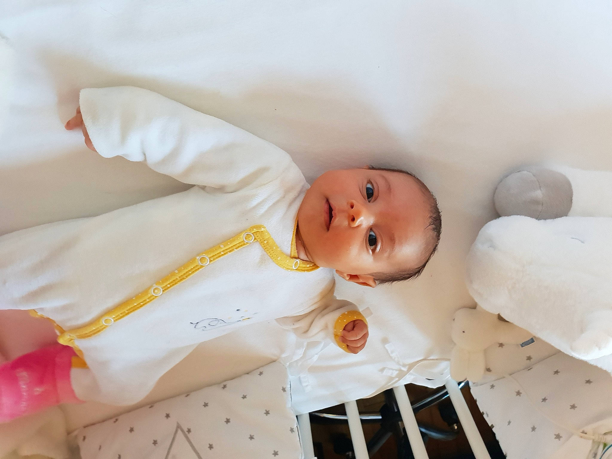 Lyla a rejoint le concours — aidez-le/la à gagner de superbes lots ! baby, baby_products, baby_safety, baby_toddler_clothing, baby_toys, bed, bed_sheet, bedding, child, comfort, cradle, event, infant_bed, linens, nursery, person, product, room, sleeve, toddler