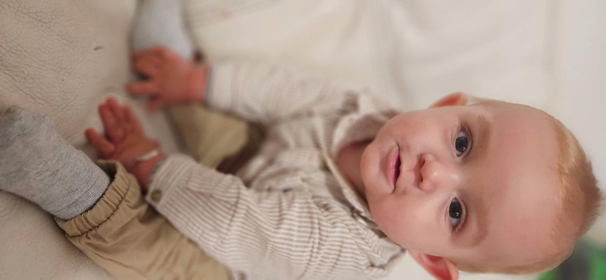 Yanaël participe au concours pour gagner de l'argent avec cette photo : baby, baby_toddler_clothing, child, comfort, eyelash, fur, gesture, hand, happy, nose, person, portrait_photography, room, sitting, skin, sleeve, thumb, toddler, wood, wrist