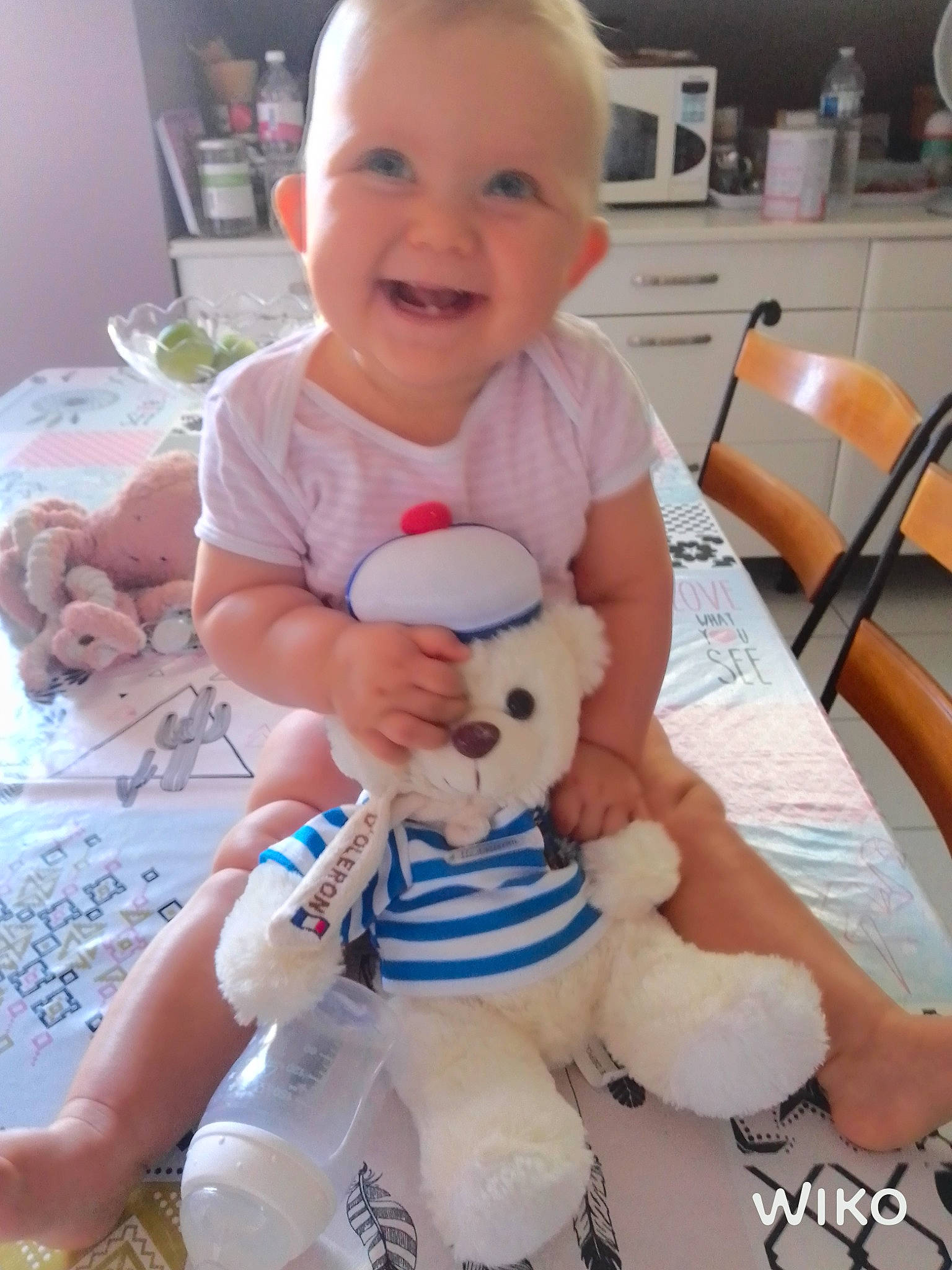 Marilou a rejoint le concours — aidez-le/la à gagner de superbes lots ! baby, child, joy, person, plush, smile, stuffed_toy, teddy_bear, toddler, toy