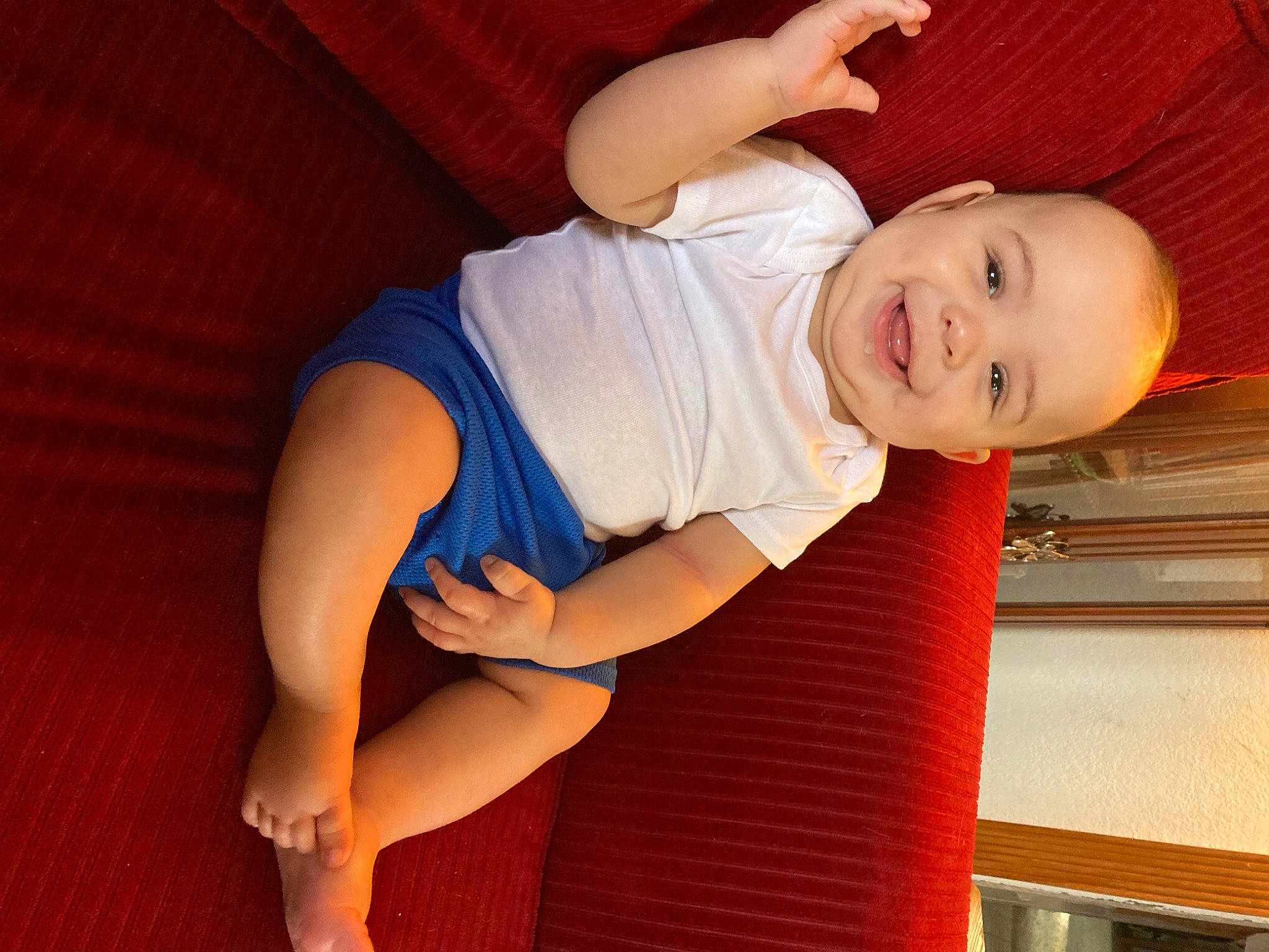 Roy is registered to the contest to win money with this photo: abdomen, arm, baby, beauty, child, elbow, finger, hand, human_body, human_leg, joint, joy, leg, muscle, neck, person, shoulder, skin, thigh, toddler