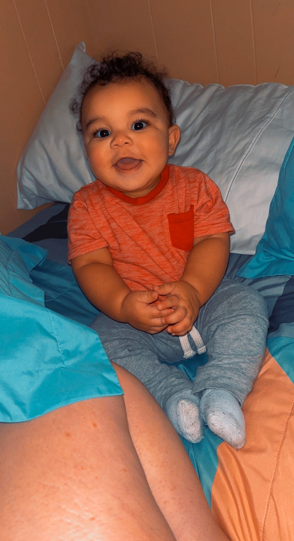 Kingston joined the competition — help win amazing prizes! arm, cheek, comfort, eye, face, facial_expression, hair, hairstyle, head, human_body, joint, lip, mouth, muscle, neck, nose, person, shoulder, skin, smile