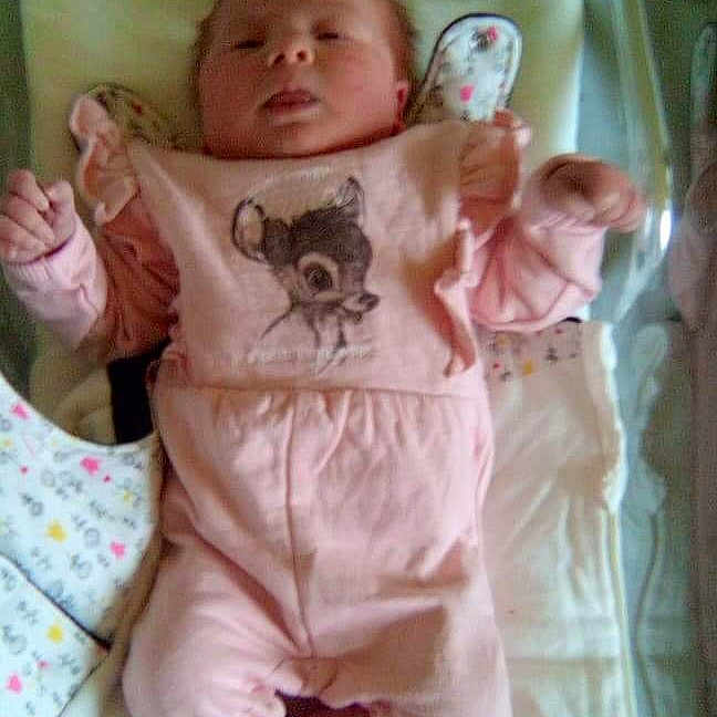 Joy a rejoint le concours — aidez-le/la à gagner de superbes lots ! baby, baby_products, baby_safety, baby_toddler_clothing, cheek, child, comfort, linens, mouth, nose, peach, pink, product, skin, toddler