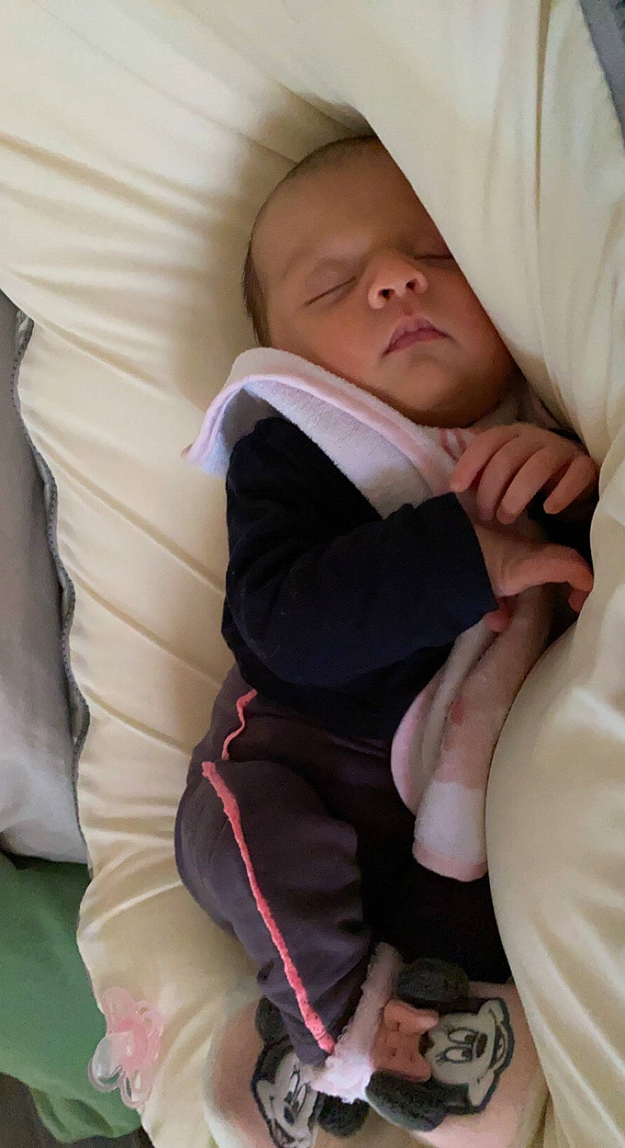 Maëlyne a rejoint le concours — aidez-le/la à gagner de superbes lots ! baby, child, person, toddler