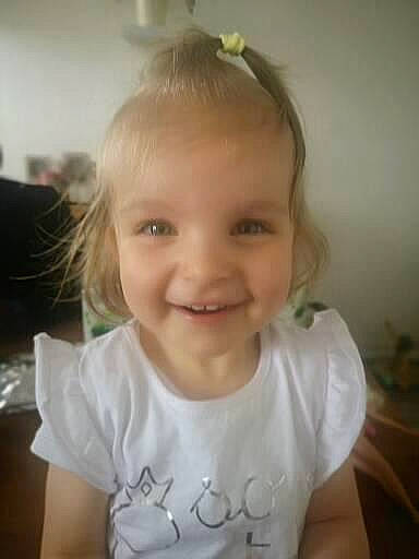 Victoire a rejoint le concours — aidez-le/la à gagner de superbes lots ! baby_toddler_clothing, cheek, chin, cool, ear, eye, eyebrow, eyelash, forehead, happy, iris, jaw, joy, lip, mouth, neck, nose, person, skin, sleeve