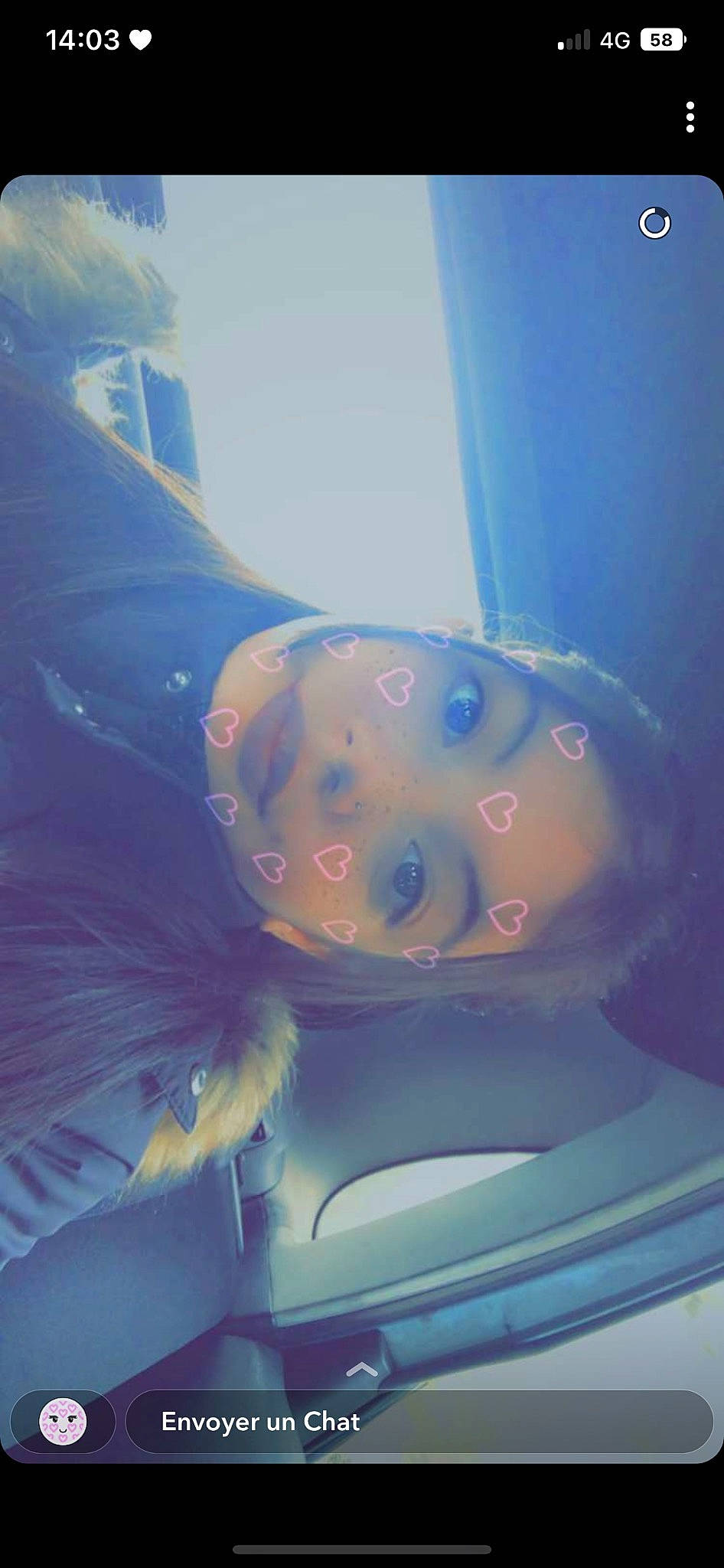 Saïna a rejoint le concours — aidez-le/la à gagner de superbes lots ! air_travel, auto_part, automotive_design, automotive_exterior, automotive_lighting, automotive_window_part, electric_blue, eye, fin, gesture, glass, headlamp, hood, marine_biology, motor_vehicle, person, tints_and_shades, underwater, vehicle_door, water