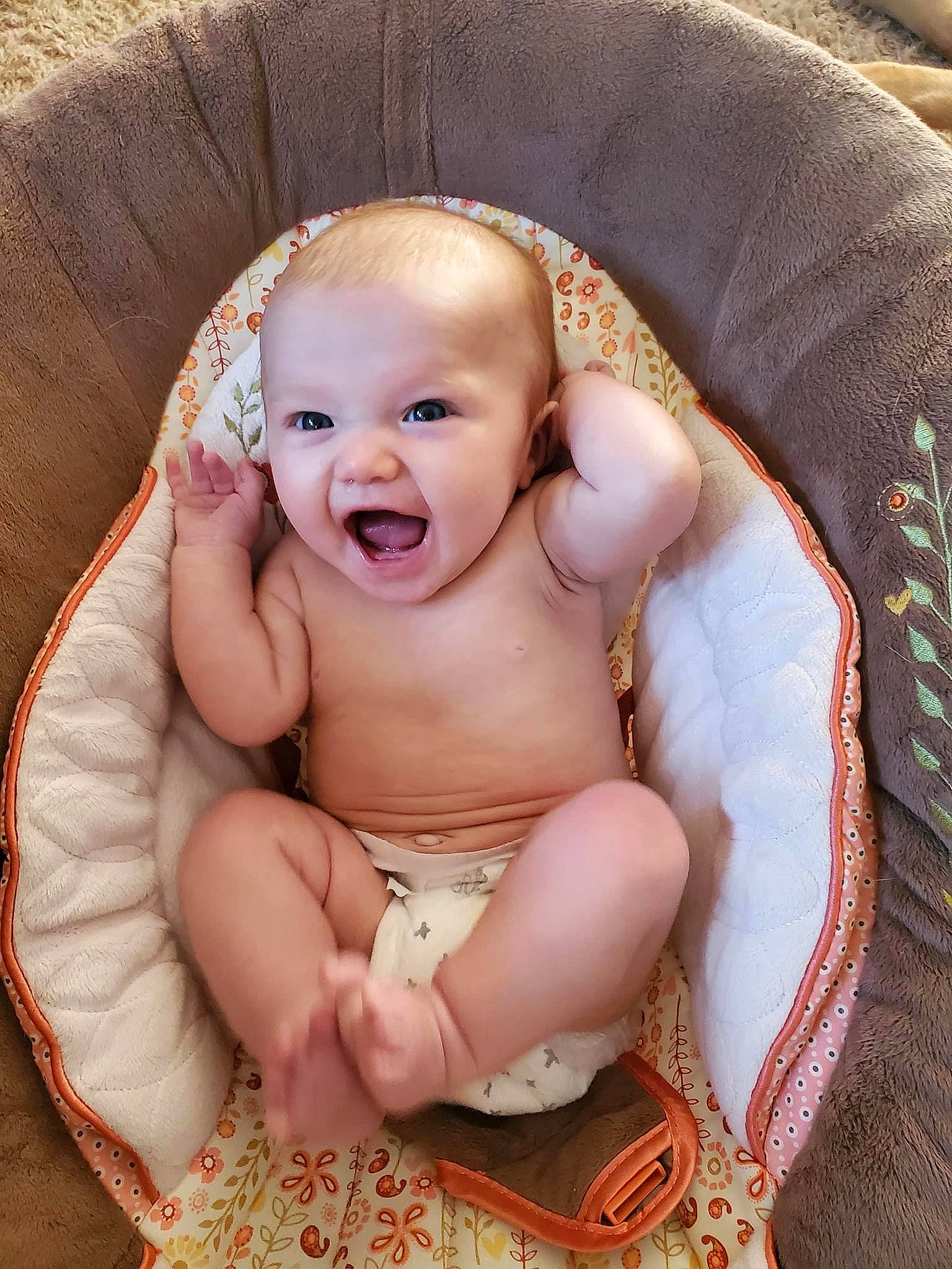 Kensleigh is registered to the contest to win money with this photo: arm, baby, baby_toddler_clothing, cheek, comfort, eye, face, finger, hairstyle, happy, head, iris, mammal, mouth, neck, person, pink, skin, smile, stomach