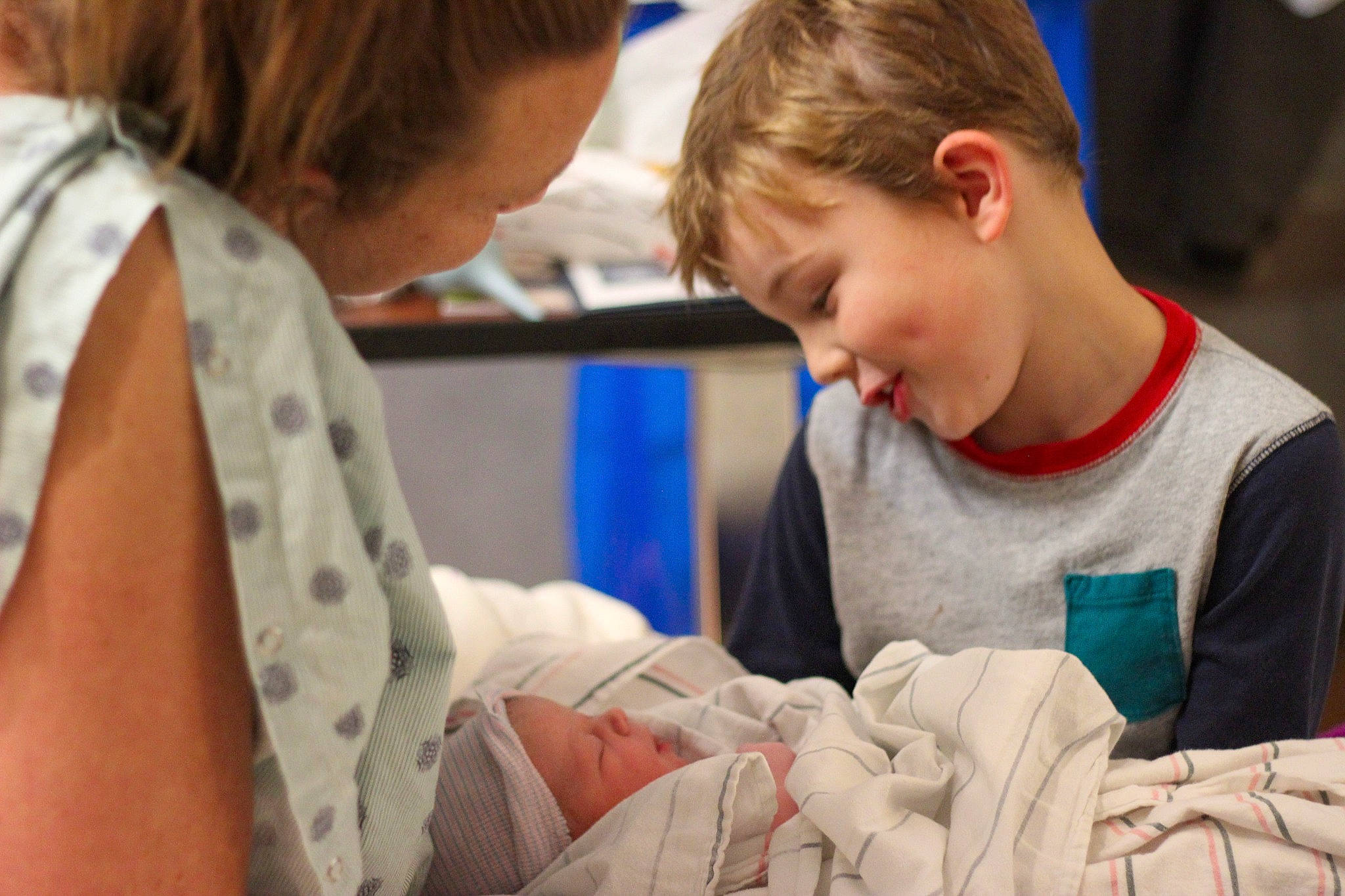 Landon is registered to the contest to win money with this photo: baby, birth, child, ear, person