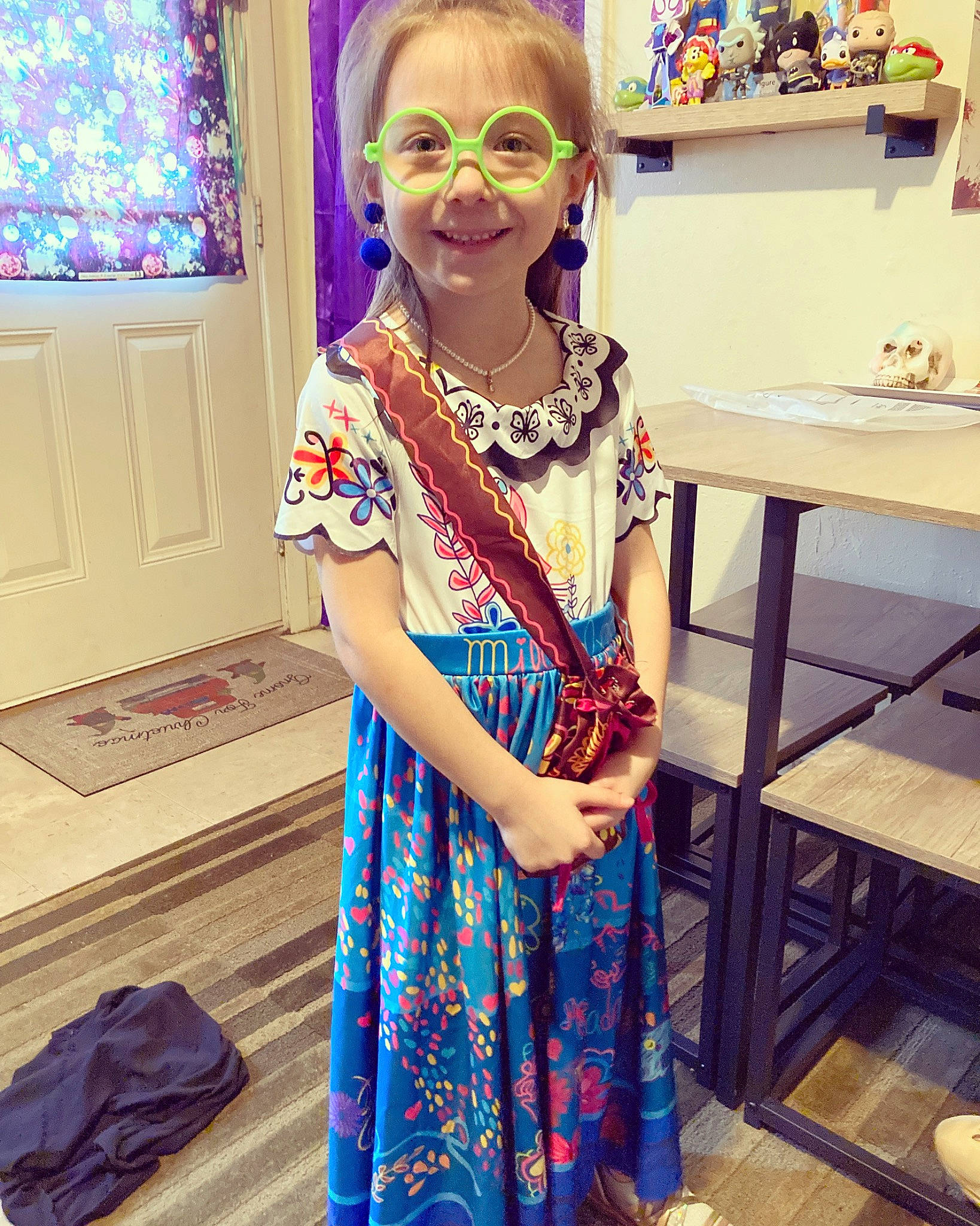 Marleigh joined the competition — help win amazing prizes! bag, blue, electric_blue, event, eyewear, fashion_design, flooring, formal_wear, glasses, hairstyle, happy, jewellery, joy, luggage_and_bags, necklace, person, purple, sleeve, smile, sunglasses