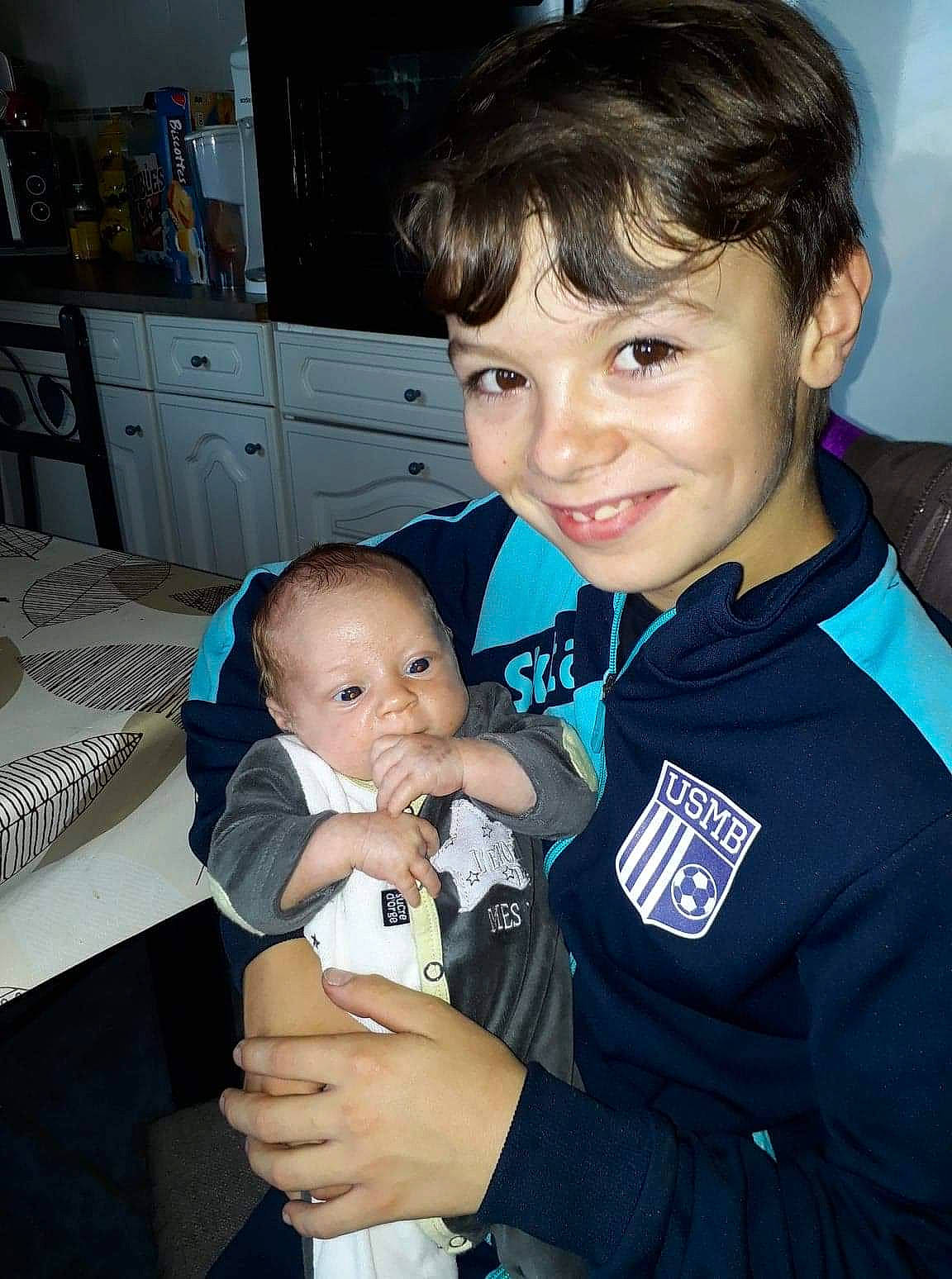 Deven a rejoint le concours — aidez-le/la à gagner de superbes lots ! baby, child, joy, person, smile, toddler