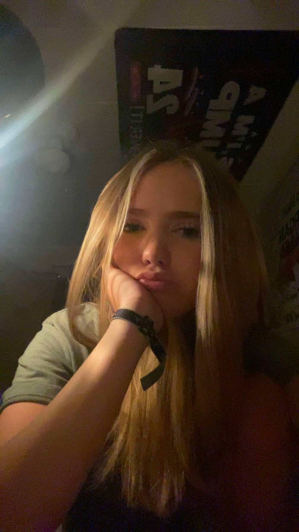 Paisley joined the competition — help win amazing prizes! arm, blond, brown_hair, cheek, clock, elbow, eyelash, flash_photography, forehead, fun, gesture, hand, human_body, human_leg, layered_hair, lip, long_hair, mouth, person, thumb