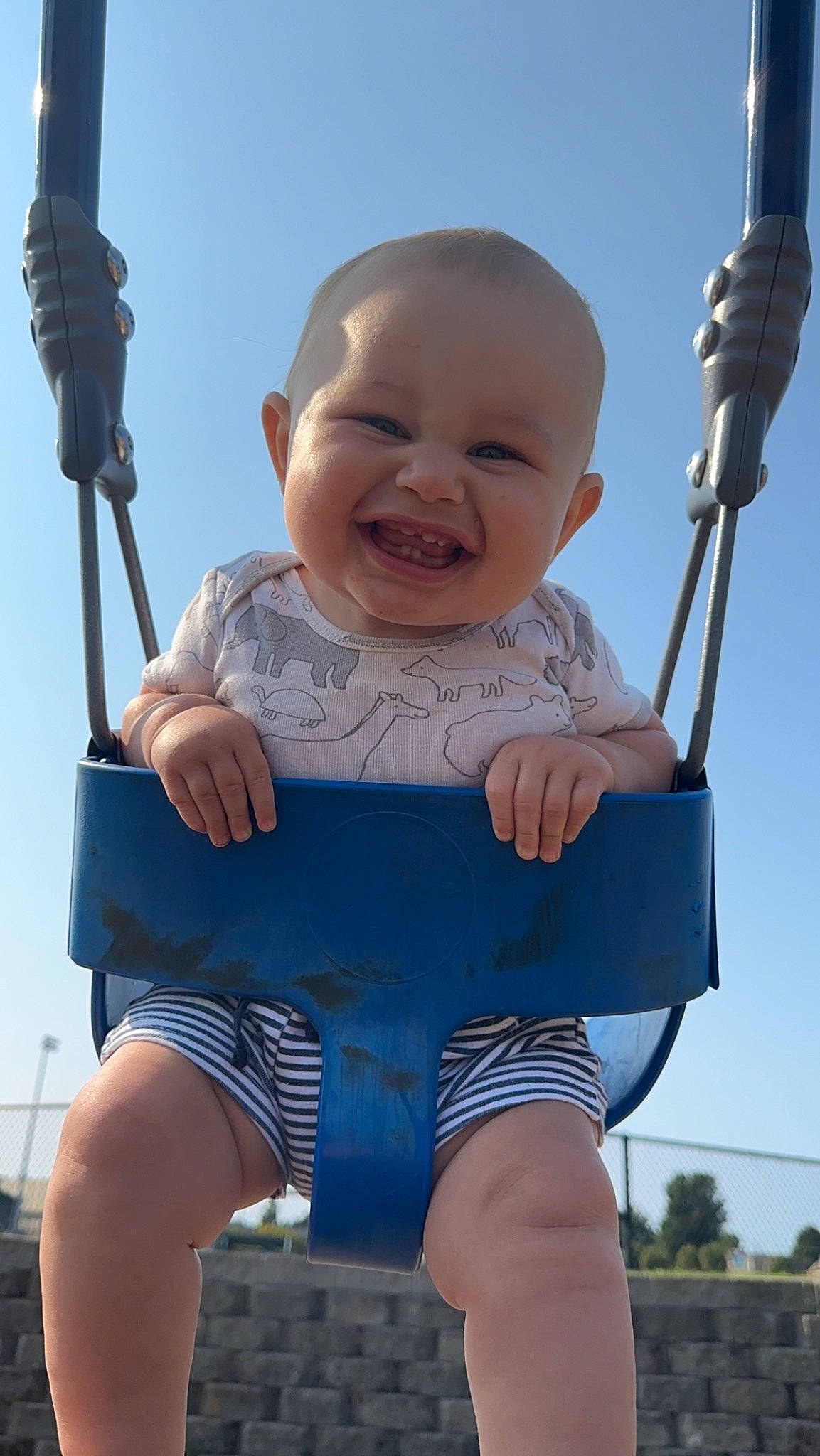 Axell joined the competition — help win amazing prizes! arm, azure, black, blue, chin, eye, facial_expression, hairstyle, hand, happy, head, human_body, joy, organ, person, photograph, product, skin, sky, smile