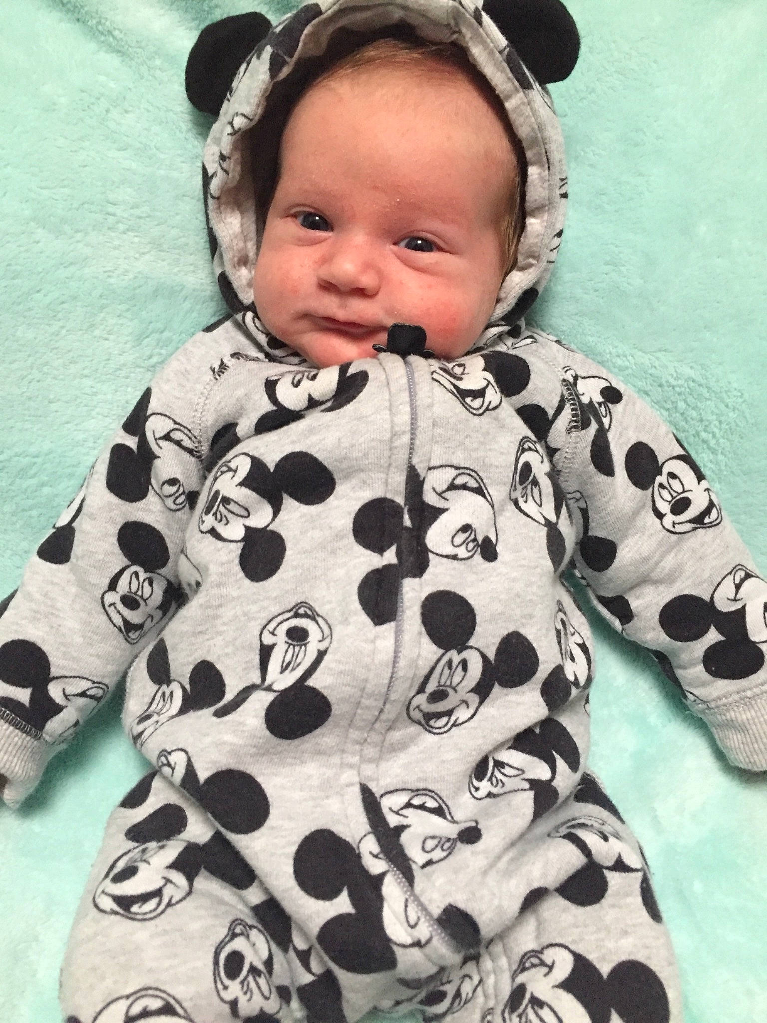 Willow participe au concours pour gagner de l'argent avec cette photo : child, clothing, design, girl, infant, outerwear, pattern, person, product, sleeve, smile, toddler