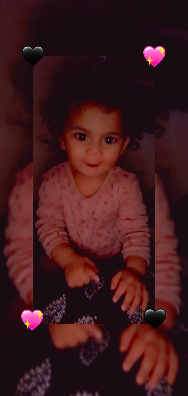 Aïmie-lilyah a rejoint le concours — aidez-le/la à gagner de superbes lots ! arm, baby, baby_toddler_clothing, black, cheek, dress, eye, flash_photography, happy, iris, lip, organ, people, person, pink, purple, skin, sleeve, smile, standing