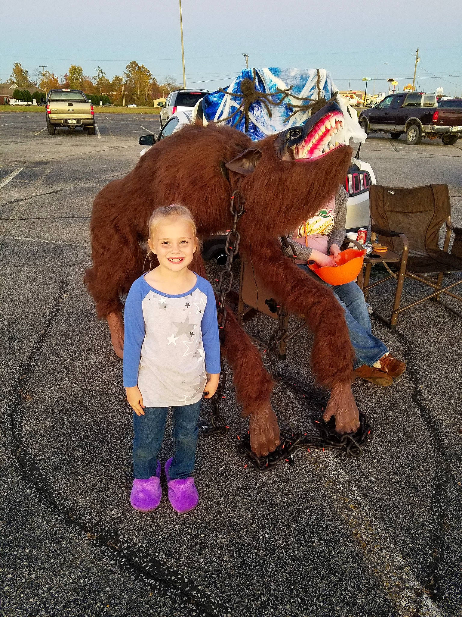 Serenity is registered to the contest to win money with this photo: asphalt, child, fictional_character, fun, joy, person, road, tree, vacation, vehicle