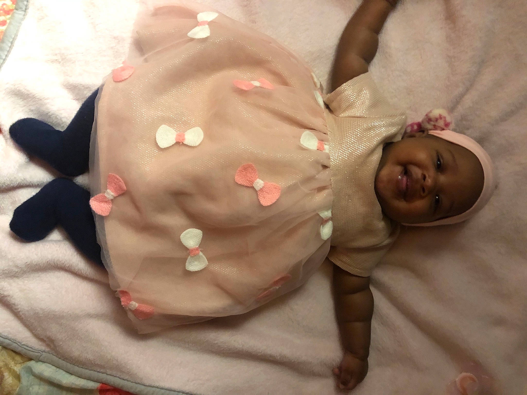 Khalycia participe au concours pour gagner de l'argent avec cette photo : baby, child, head, headwear, person, pink, skin, toddler