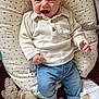 Noham a rejoint le concours — aidez-le/la à gagner de superbes lots ! baby, smiling, infant, pillow, star_pattern, clothing, jeans, white_shirt, sock, blanket, teddy_bear, happy, lying_down, child, indoor, fabric, cute, cozy, soft_toy, portrait