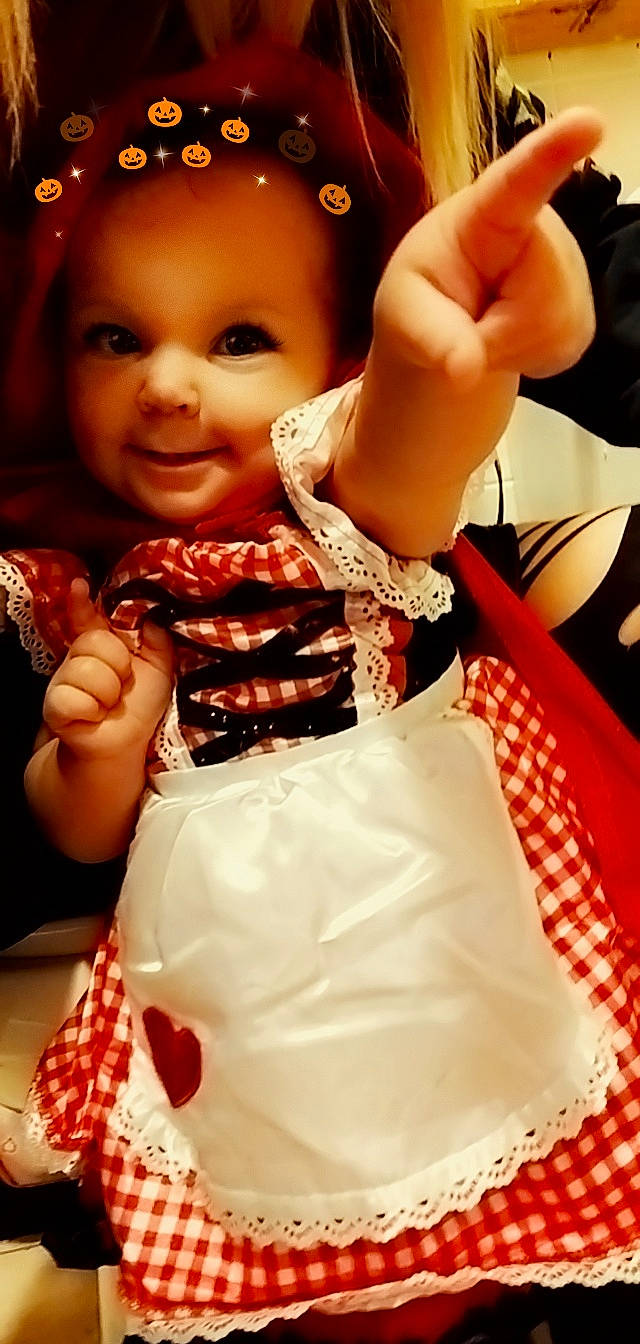 Kinslee is registered to the contest to win money with this photo: bangle, cheek, child, event, fashion_accessory, fashion_design, finger, flash_photography, gesture, hand, happy, jewellery, joy, nail, peach, person, smile, sweetness, thumb, tie