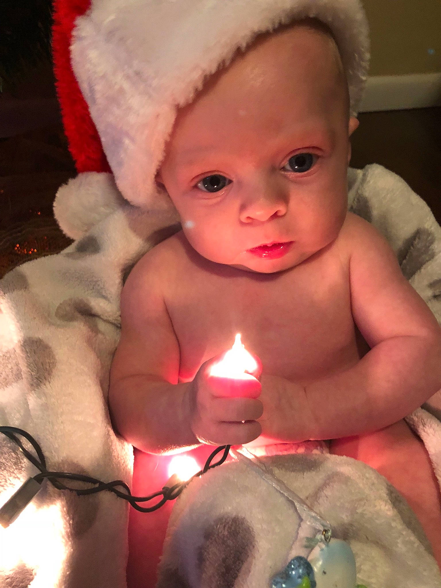 Clinton is registered to the contest to win money with this photo: cheek, child, christmas, girl, infant, lip, person, skin, toddler