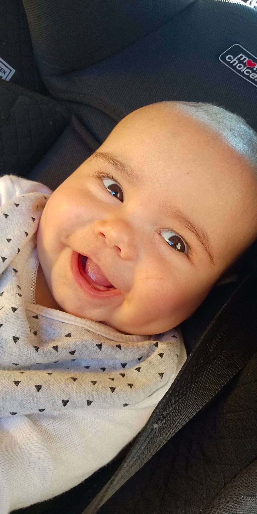 Kenai is registered to the contest to win money with this photo: baby, beauty, cheek, child, chin, ear, eye, eyebrow, face, facial_expression, forehead, head, lip, mouth, neck, nose, person, portrait_photography, skin, smile