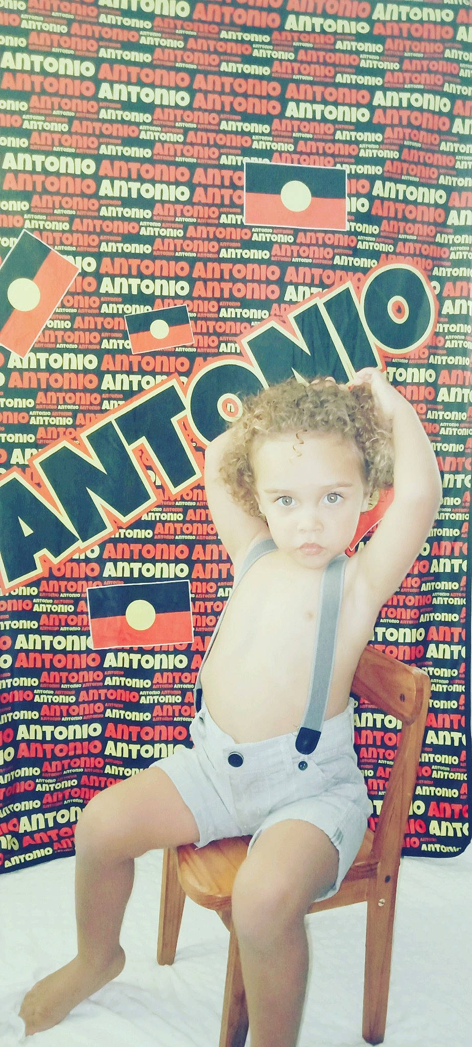 Antonio is registered to the contest to win money with this photo: art, magazine, pattern, person, publication, retro_style