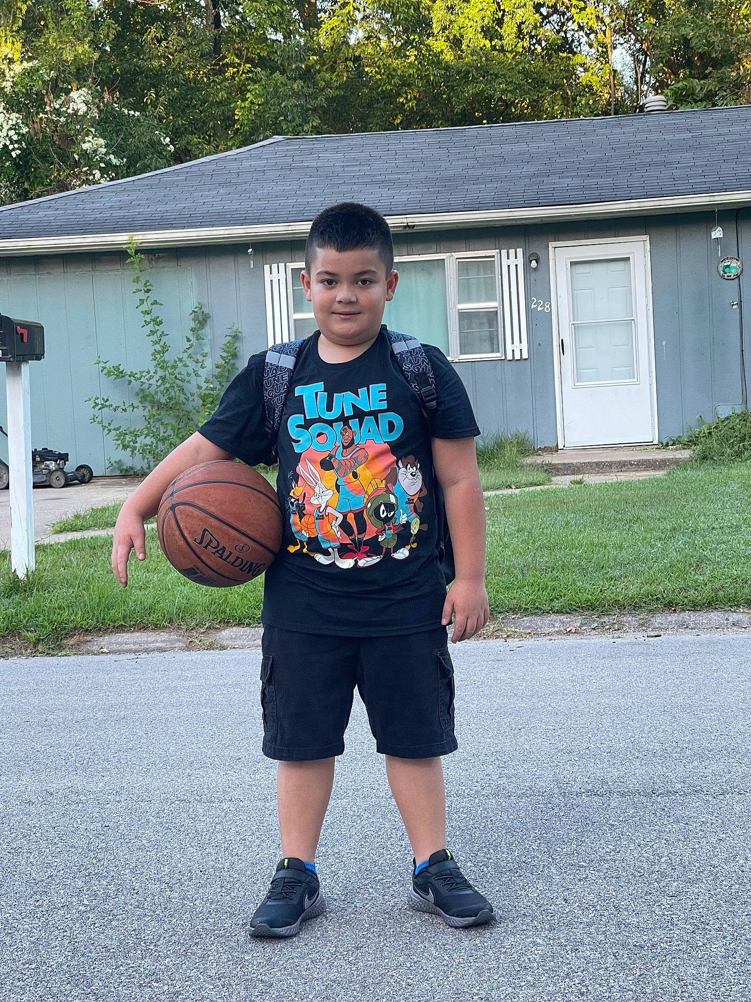 M.jay is registered to the contest to win money with this photo: ball, basketball, bermuda_shorts, electric_blue, fun, grass, joy, knee, leisure, person, plant, player, shorts, shoulder, sleeve, sneakers, sports_equipment, sportswear, streetball, t_shirt