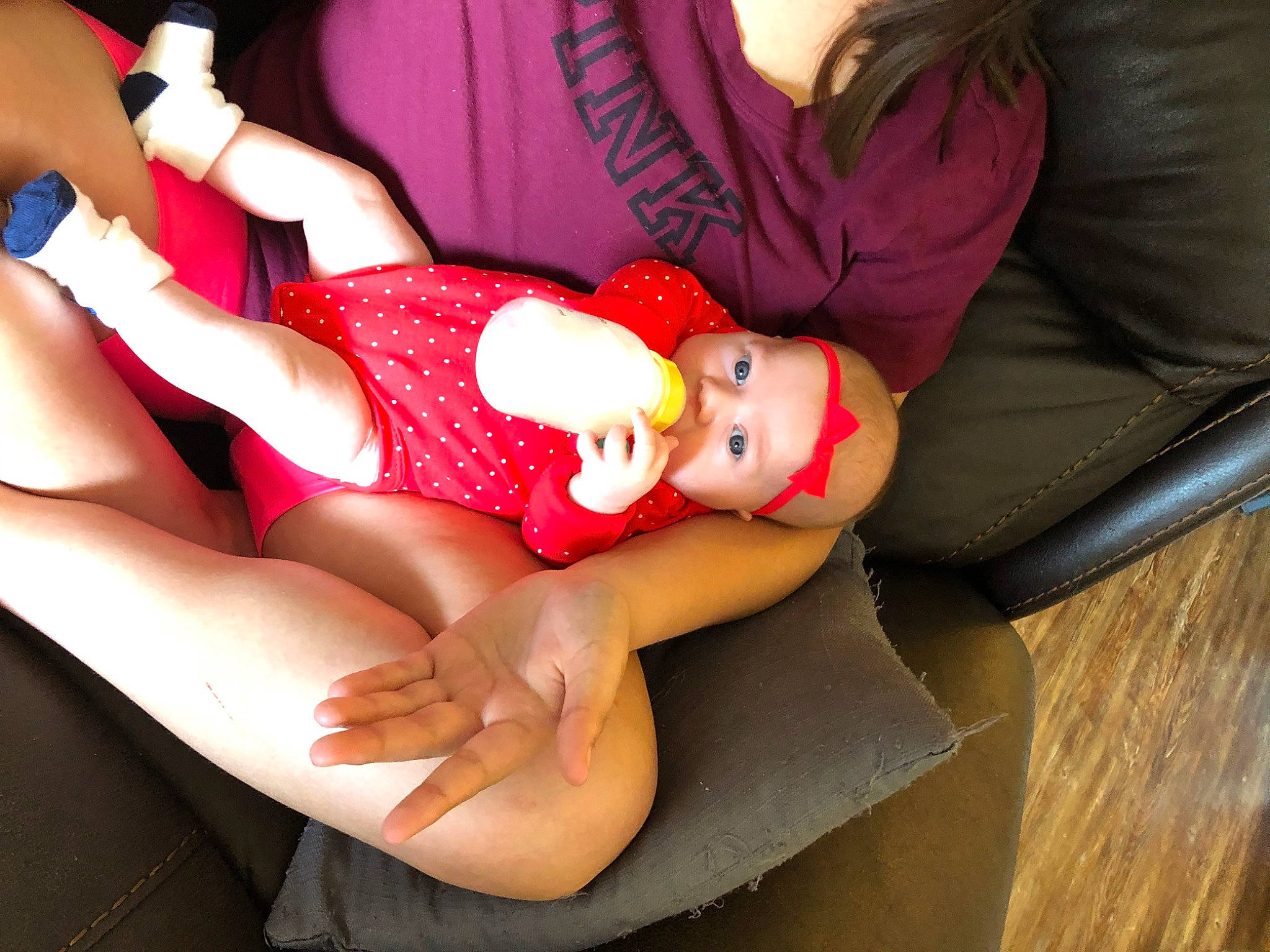 Arya is registered to the contest to win money with this photo: arm, child, finger, hand, headwear, joint, leg, nail, person, thigh