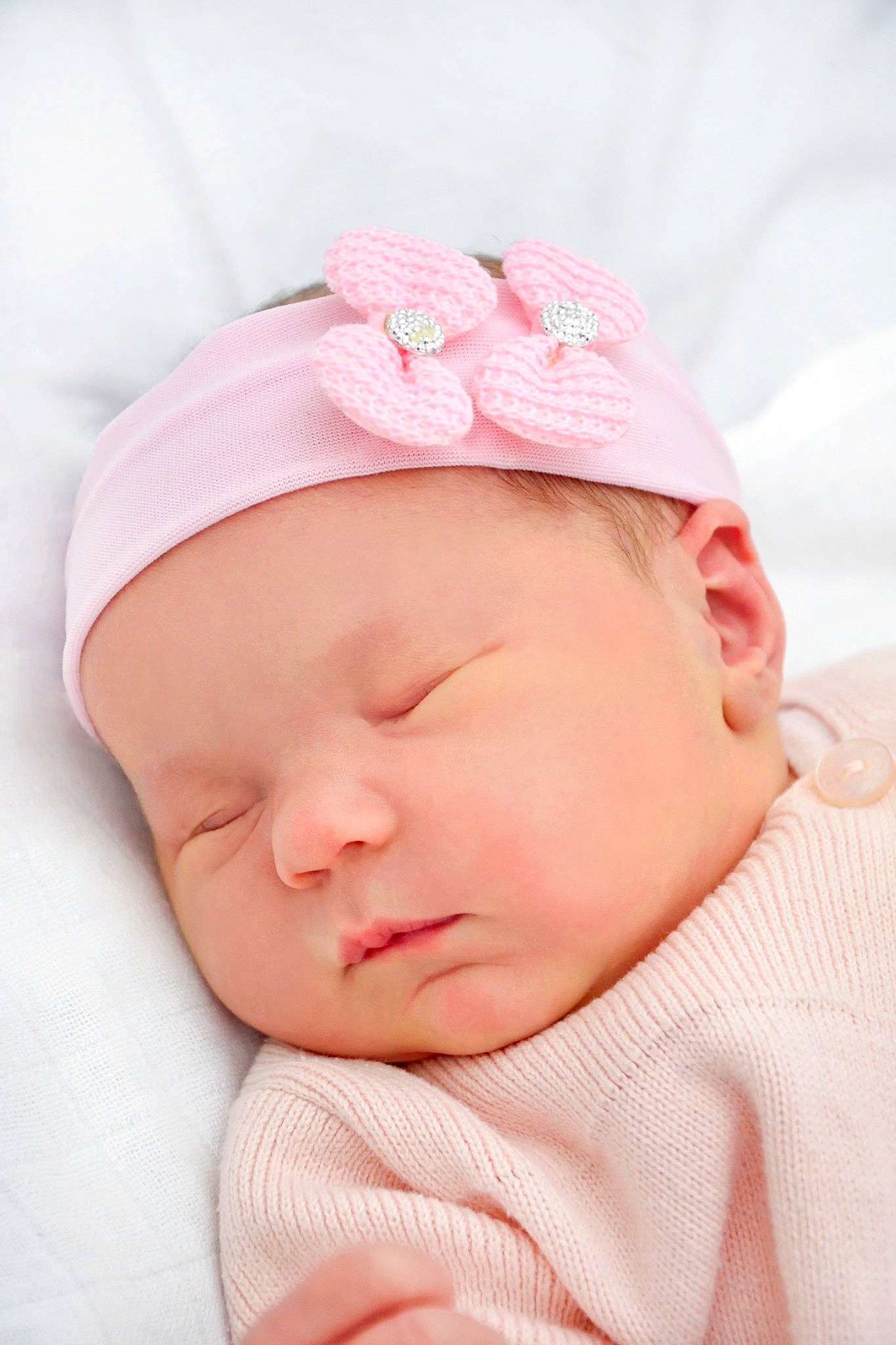 Rylee participe au concours pour gagner de l'argent avec cette photo : baby, baby_sleeping, cheek, child, face, fashion_accessory, hair_accessory, headband, headgear, headpiece, lip, person, photograph, photography, pink, portrait_photography, skin, sleep, toddler