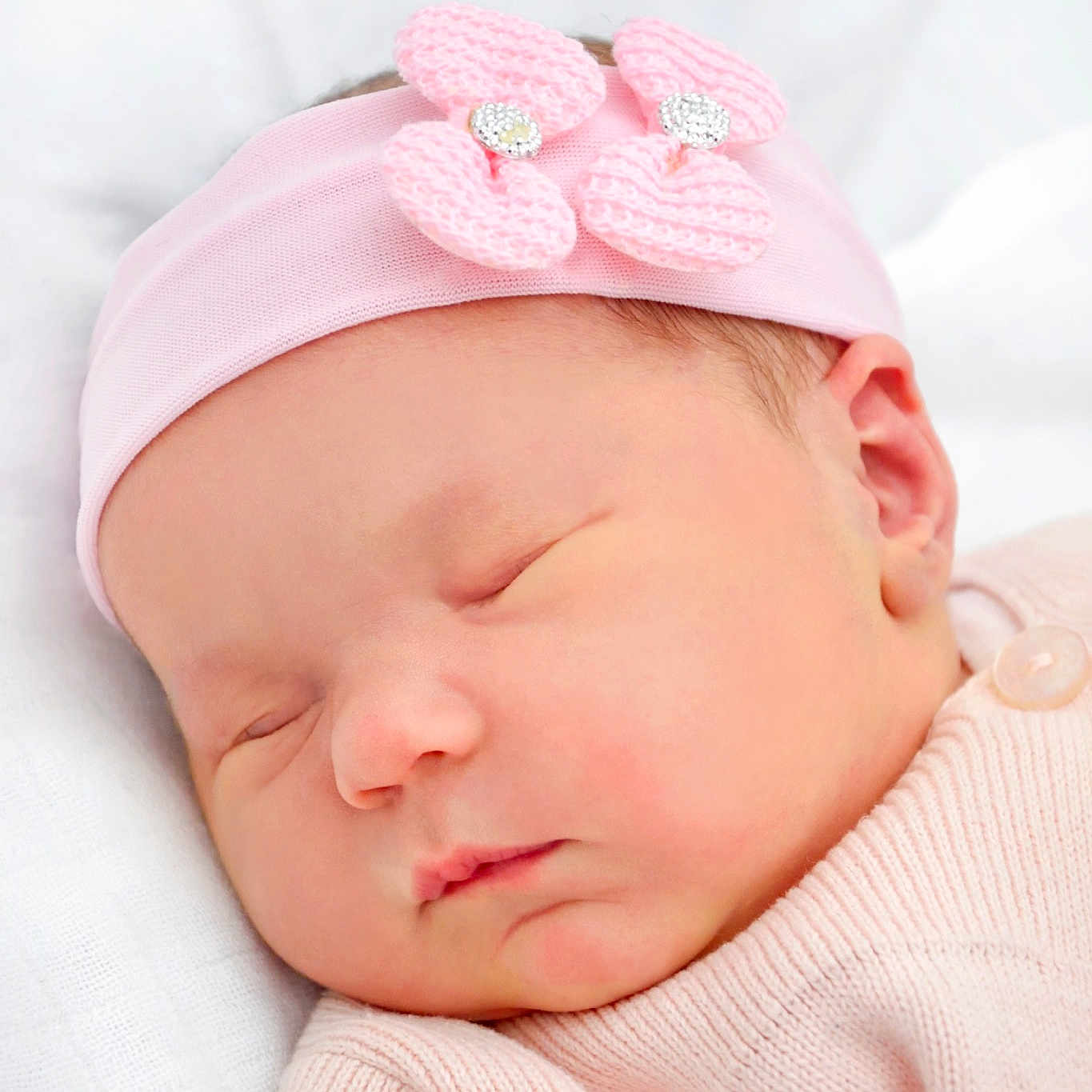 Rylee participe au concours pour gagner de l'argent avec cette photo : baby, baby_sleeping, cheek, child, face, fashion_accessory, hair_accessory, headband, headgear, headpiece, lip, person, photograph, photography, pink, portrait_photography, skin, sleep, toddler
