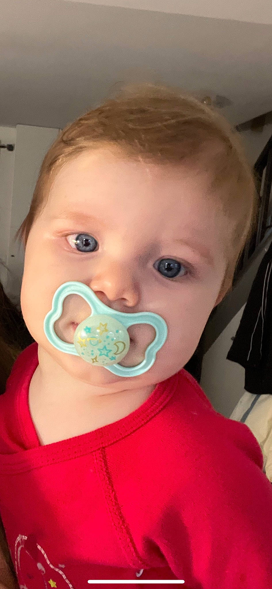 Garance a rejoint le concours — aidez-le/la à gagner de superbes lots ! baby, baby_toddler_clothing, cheek, chin, drinkware, ear, eyebrow, eyelash, hairstyle, iris, jaw, lip, mouth, neck, nose, organ, person, pink, skin, sleeve