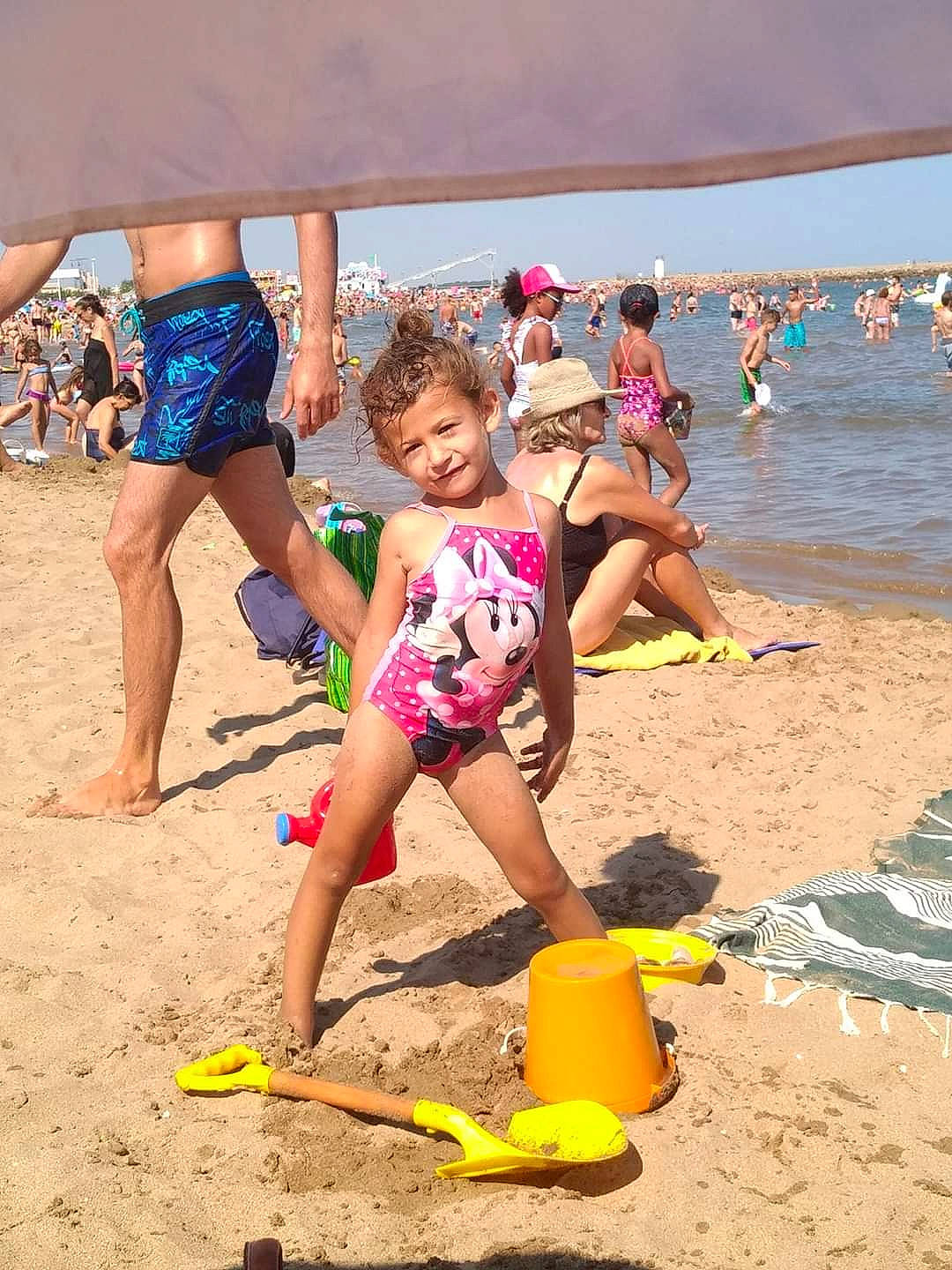 Maïly participe au concours pour gagner de l'argent avec cette photo : beach, child, fun, leisure, person, play, recreation, sand, spring_break, style, summer, vacation, water