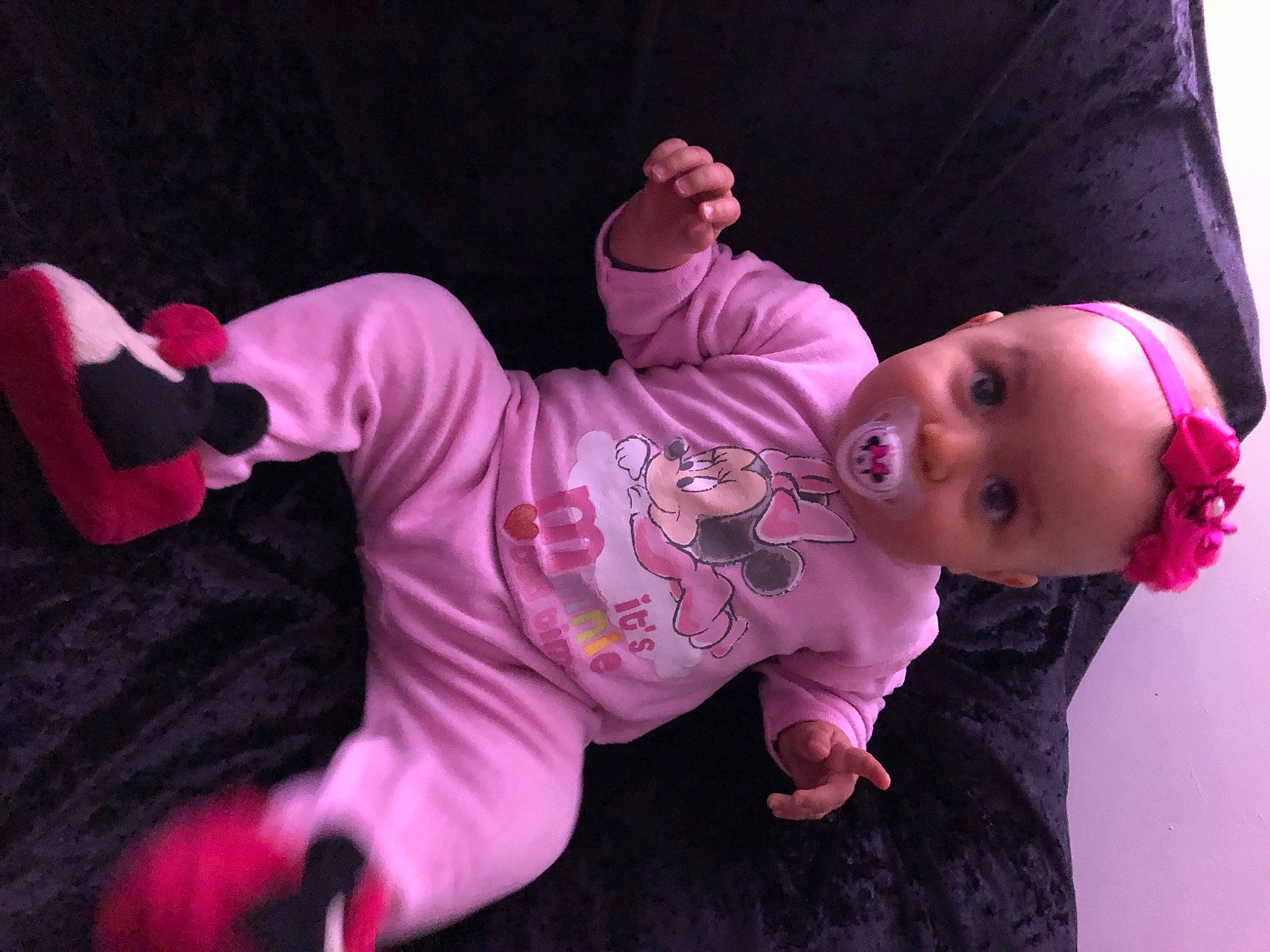 Sherley a rejoint le concours — aidez-le/la à gagner de superbes lots ! baby, cheek, child, fun, magenta, person, pink, play, purple, smile, surprise, toddler