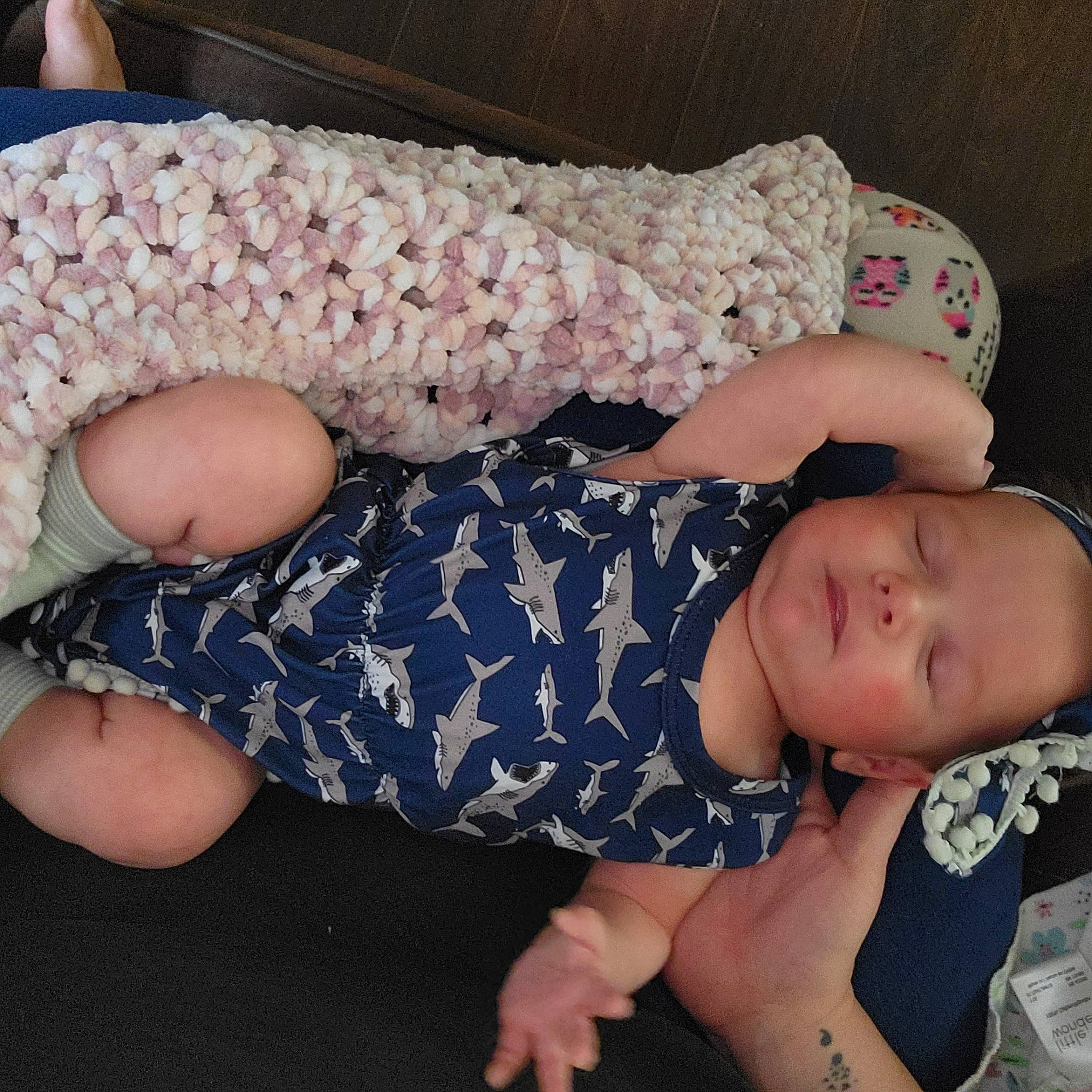 Lia is registered to the contest to win money with this photo: baby_toddler_clothing, child, comfort, creative_arts, dress, finger, foot, glasses, hand, hat, headgear, human_body, human_leg, leg, nail, pattern, person, sleeve, textile, thigh