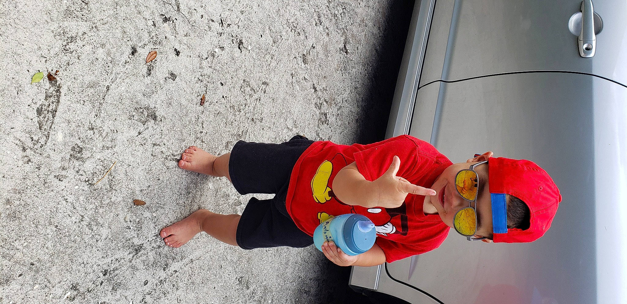 Krew is registered to the contest to win money with this photo: child, leg, person, red, toddler