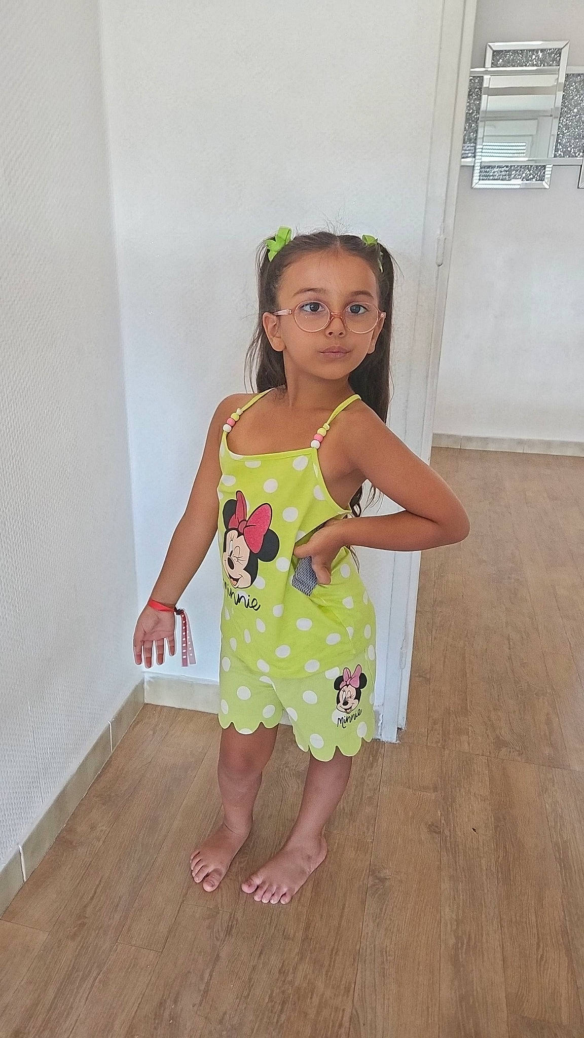 Marie-jeanne a rejoint le concours — aidez-le/la à gagner de superbes lots ! baby_toddler_clothing, barefoot, day_dress, dress, fashion_design, floor, flooring, happy, hardwood, human_leg, leg, one_piece_garment, pattern, person, sandal, sleeve, thigh, toddler, trunk, waist