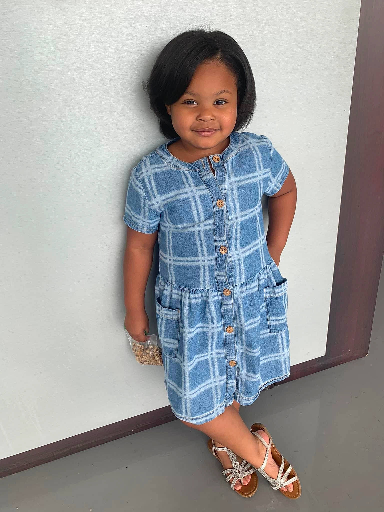 Nalayah is registered to the contest to win money with this photo: arm, collar, dress, dress_shirt, elbow, electric_blue, fashion_design, hairstyle, joint, joy, knee, neck, one_piece_garment, outerwear, pattern, person, plaid, shoulder, sleeve, smile