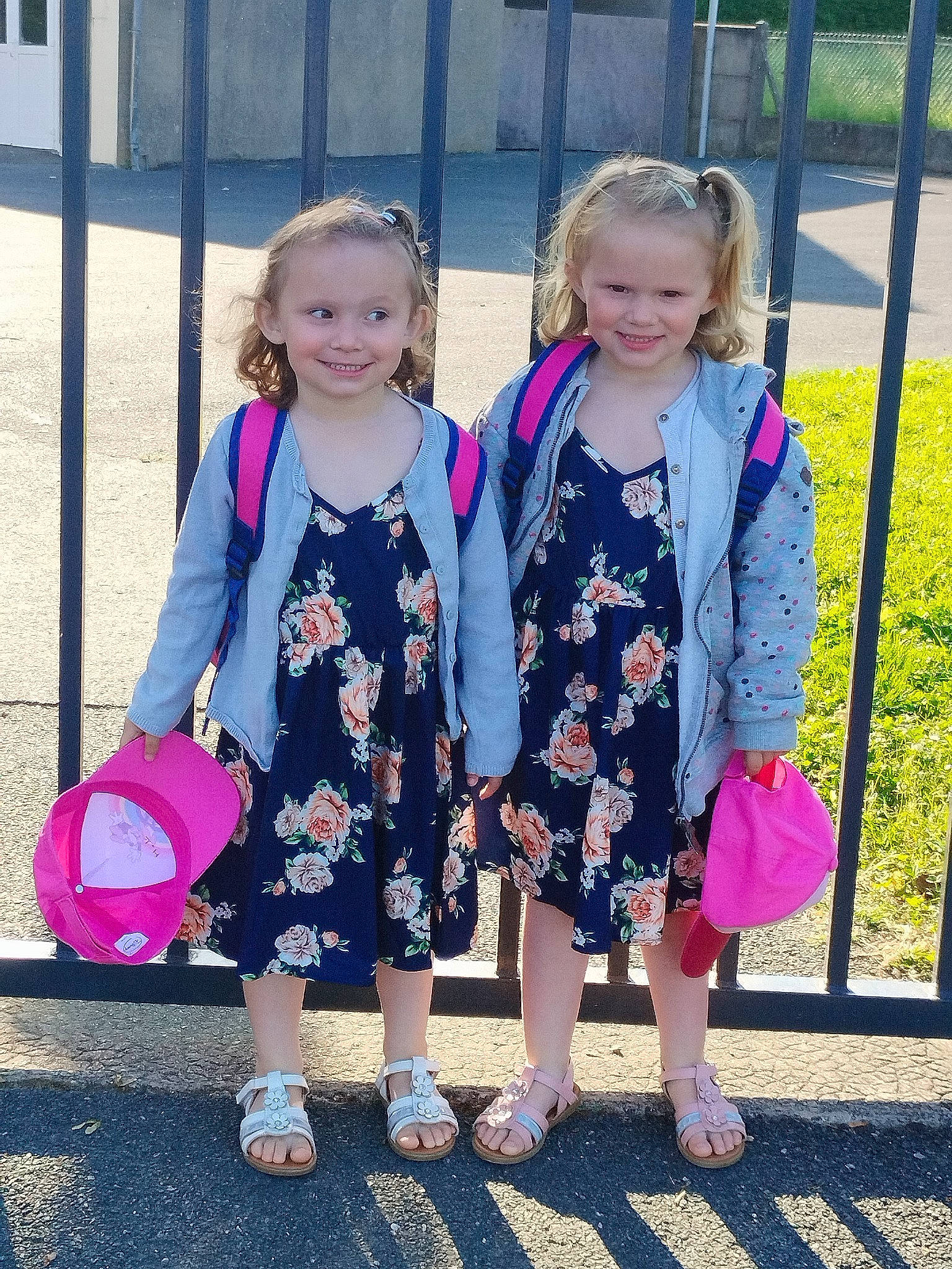Louana Maëlys participe au concours pour gagner de l'argent avec cette photo : child, clothing, electric_blue, event, fun, grass, happy, joy, leisure, magenta, pattern, person, pink, purple, recreation, sandal, shoe, smile, sneakers, standing