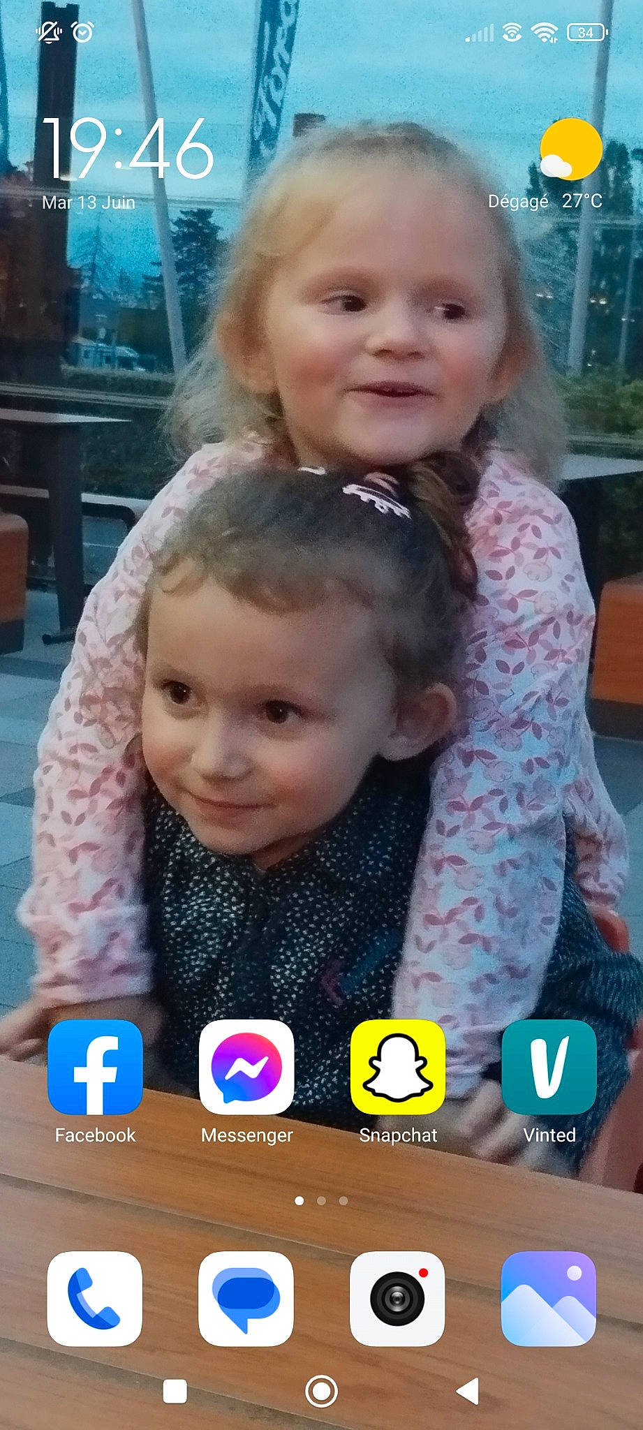 Louana Maëlys participe au concours pour gagner de l'argent avec cette photo : blond, chair, cheek, child, eyebrow, eyelash, facial_expression, fun, hair, hairstyle, happy, iris, joy, leisure, lip, nose, people, person, skin, smile