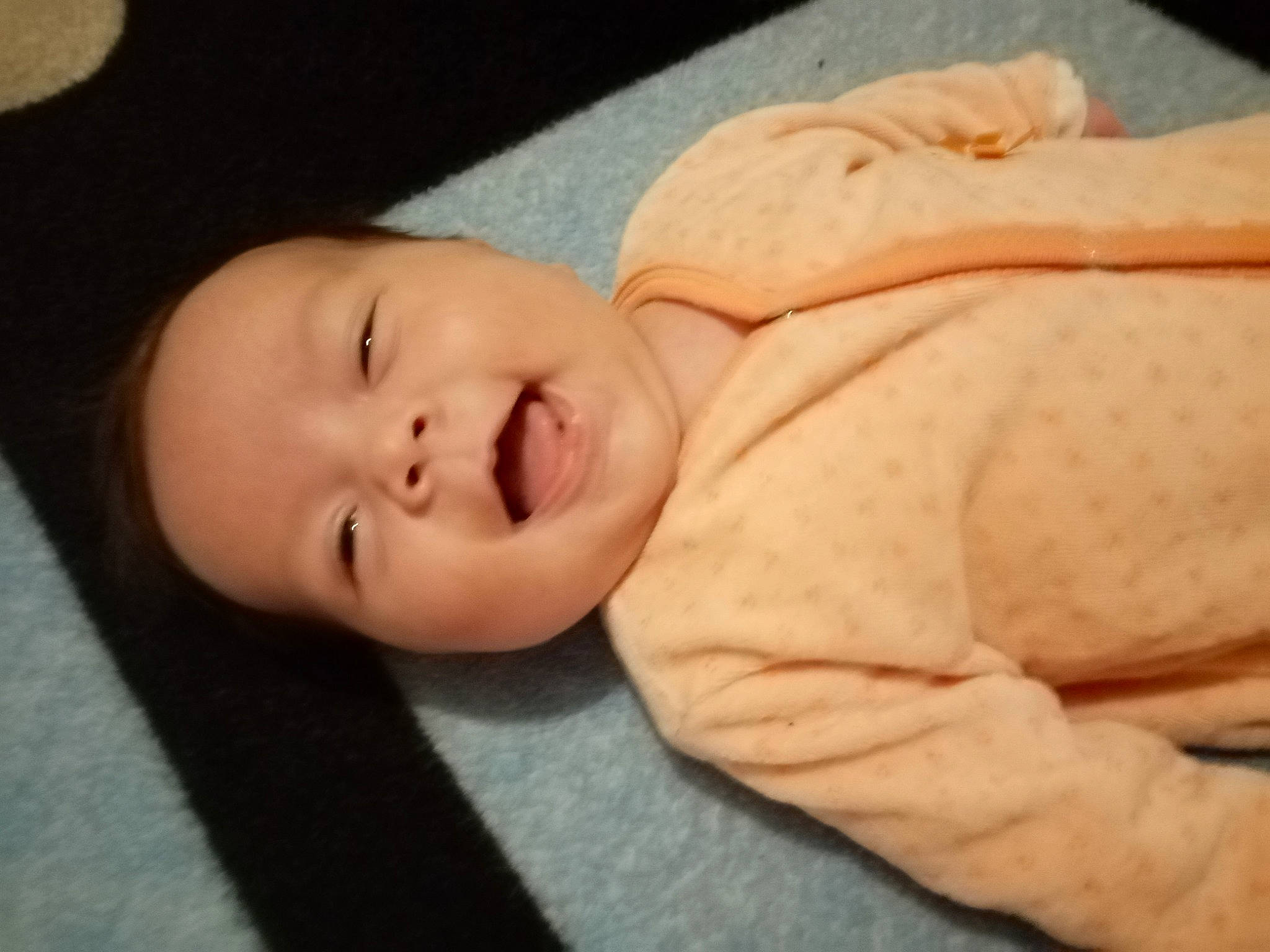 Jannah a rejoint le concours — aidez-le/la à gagner de superbes lots ! baby, baby_sleeping, baby_toddler_clothing, bedtime, beige, blanket, cheek, child, comfort, linens, lip, nap, person, skin, sleep, toddler, towel, woolen